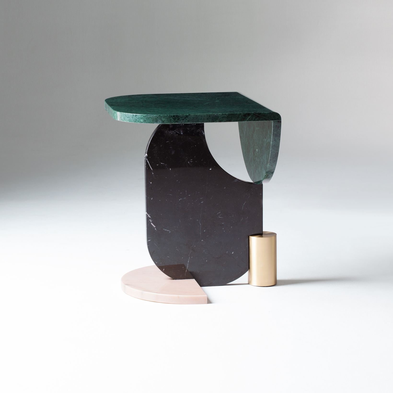 Produkt Playing Games coffee table des Herstellers Dooq anzeigen