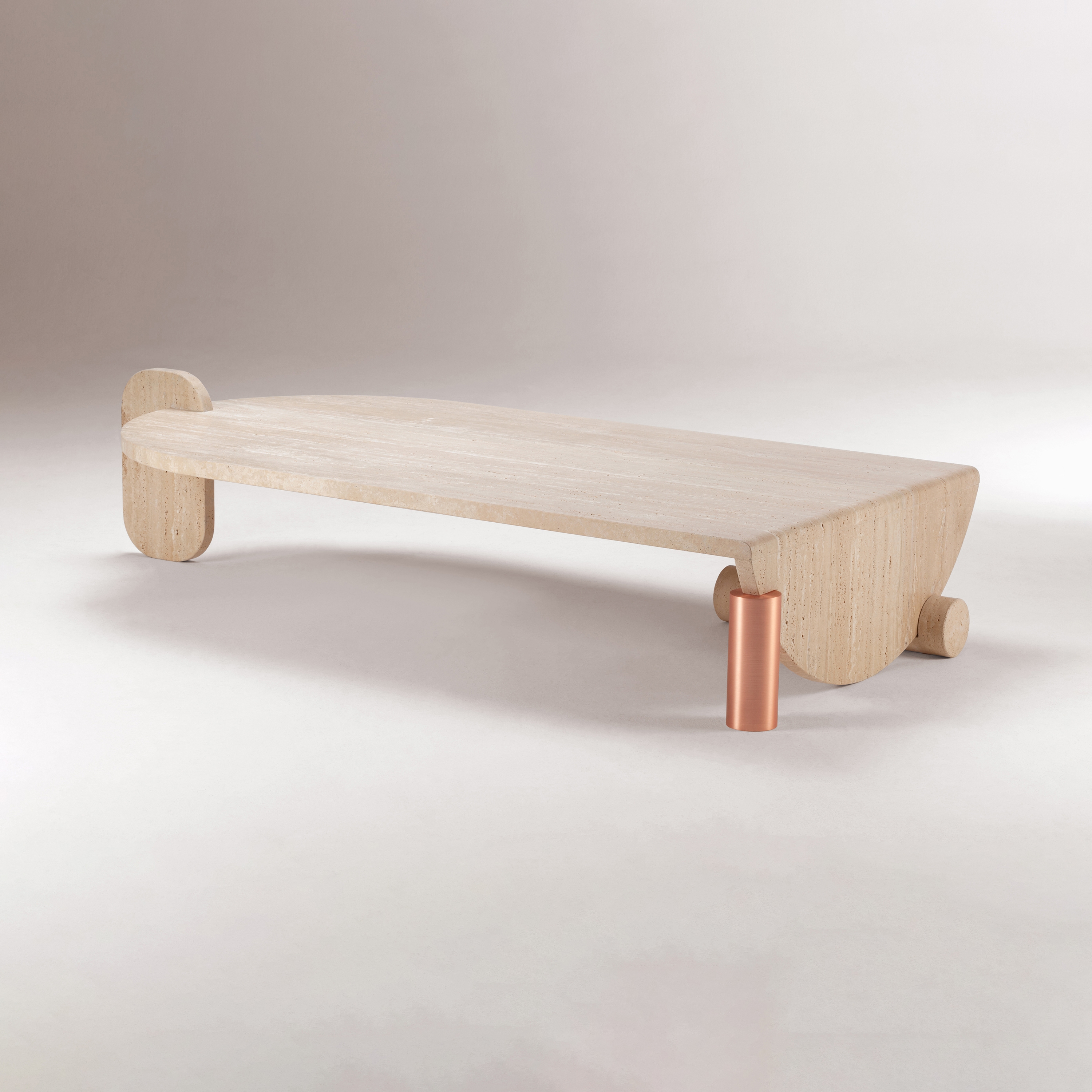 Produkt Playing Games travertine center table des Herstellers Dooq anzeigen