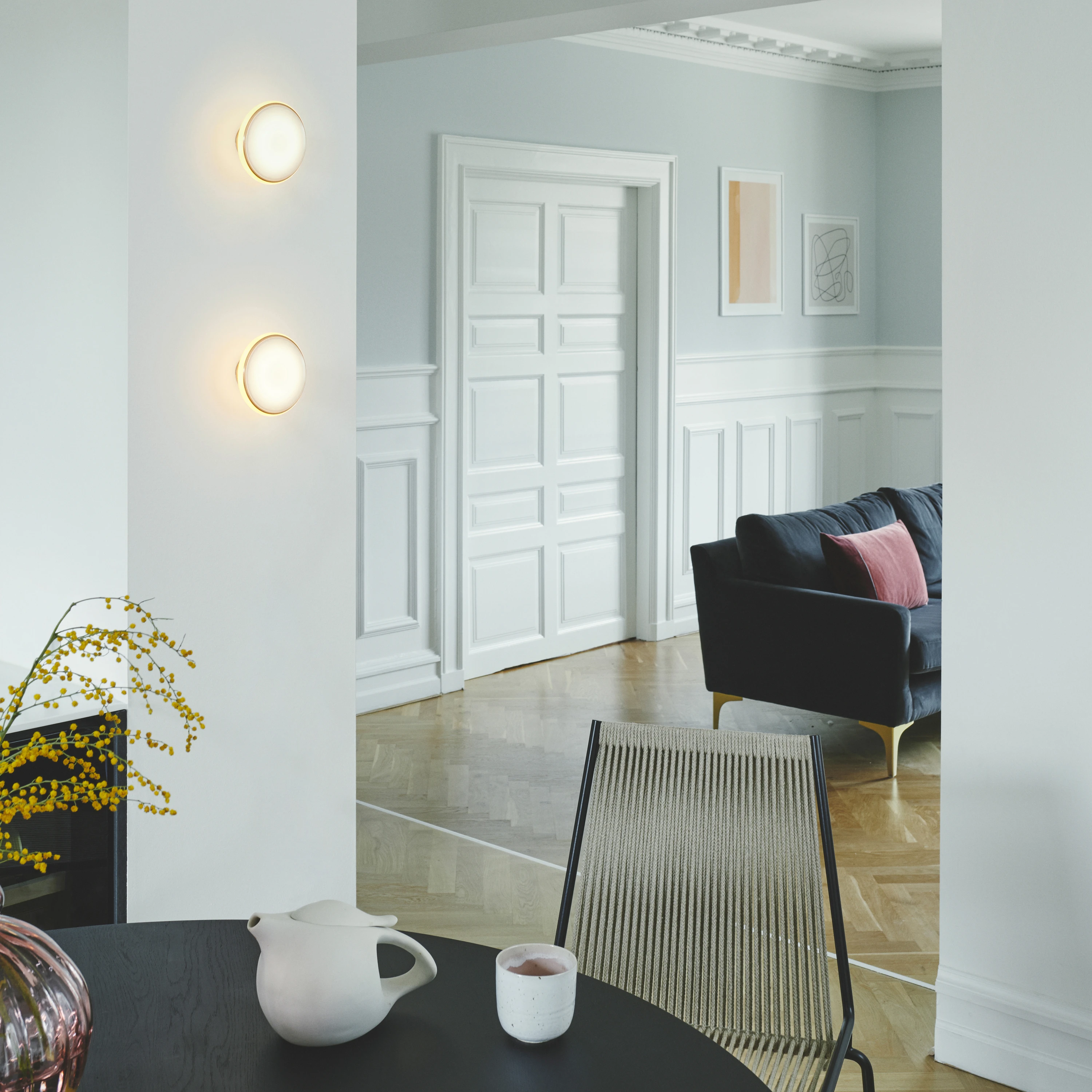 WALL LAMP