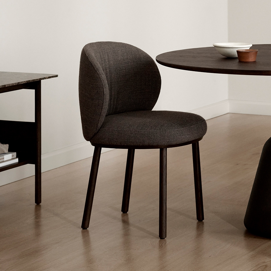 Vertoon produk Ovata dining chair van vervaardiger Wendelbo