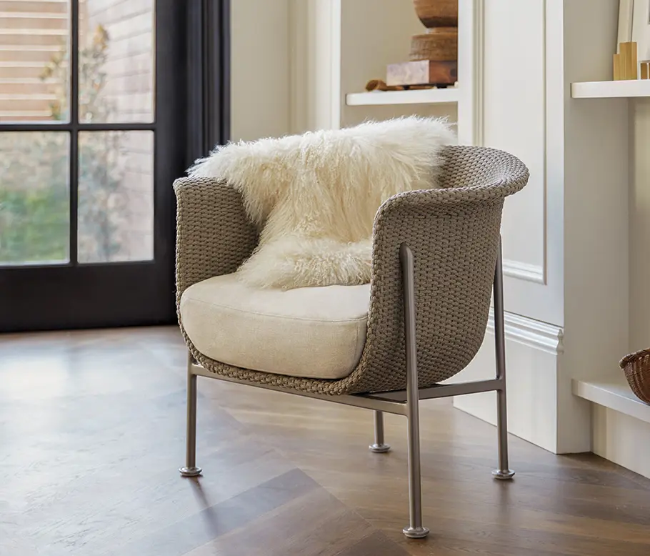 JANUS et Cie - GINA OTTOMAN / COCKTAIL TABLE RECTANGLE 140