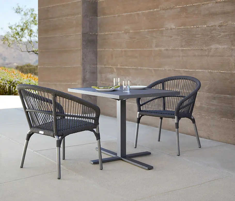 JANUS et Cie - NEXUS ARMCHAIR