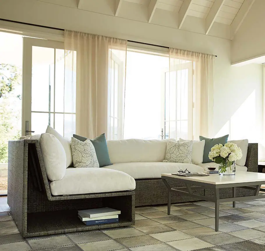 JANUS et Cie - SEE! CLOSED OTTOMAN / TABLE WIDE 92