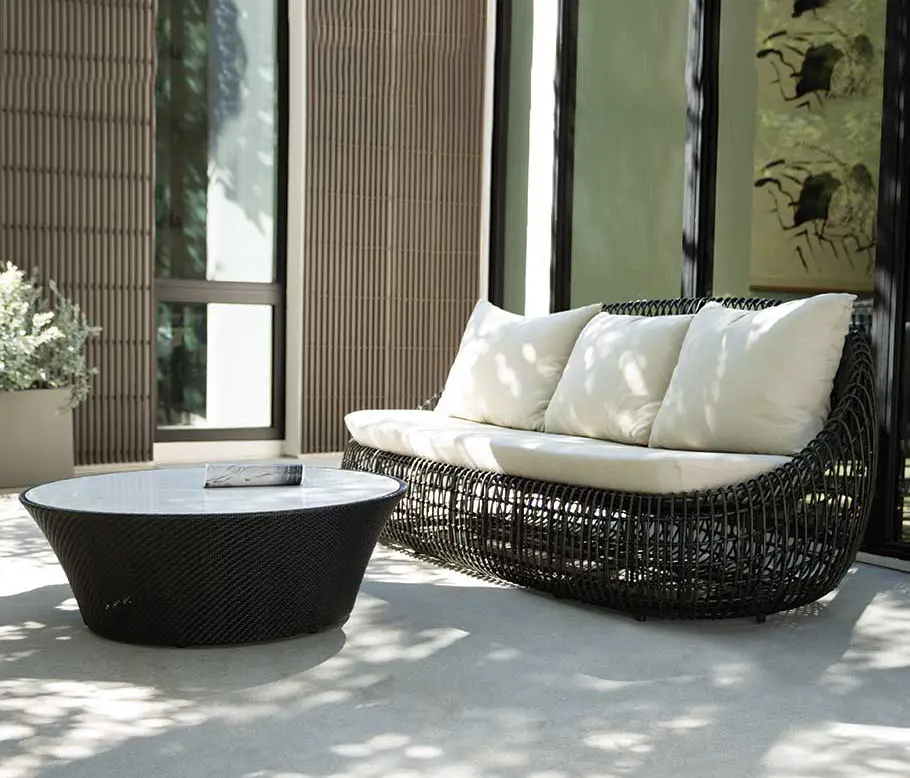 JANUS et Cie - VINO COCKTAIL TABLE ROUND 88