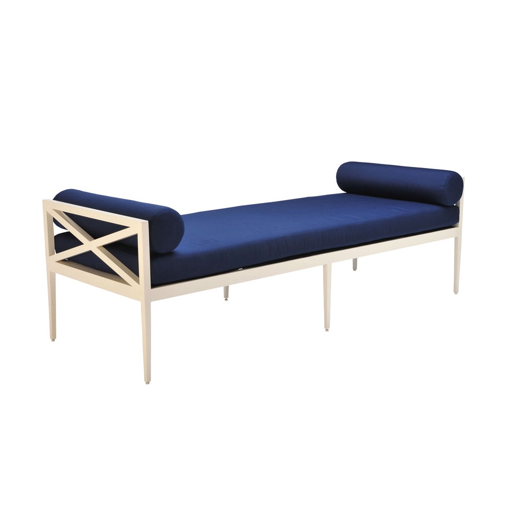 Produkt AZIMUTH CROSS BACKLESS BENCH des Herstellers JANUS et Cie anzeigen