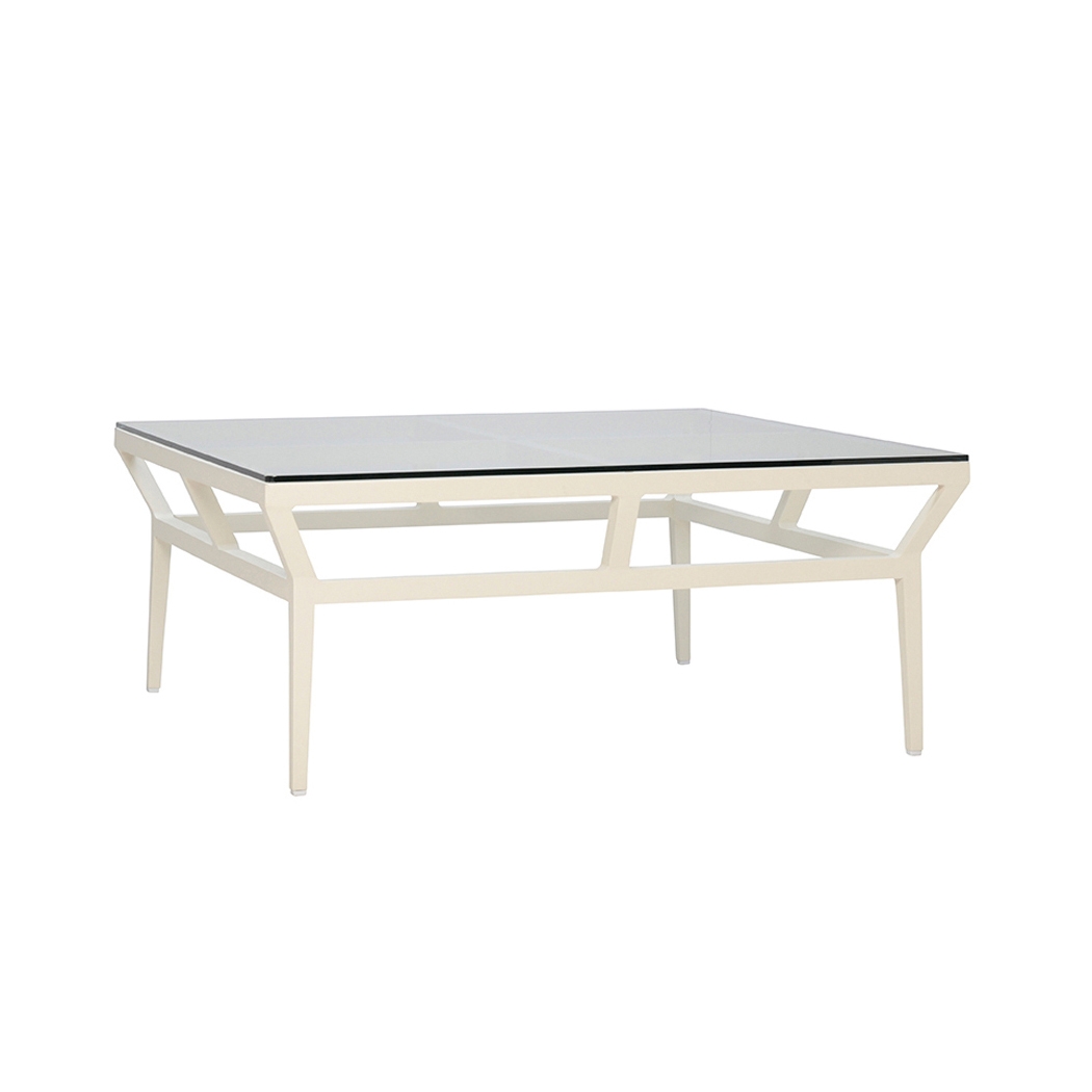 Mostrar el producto SLANT GLASS TOP COCKTAIL TABLE SQUARE 102 del fabricante JANUS et Cie