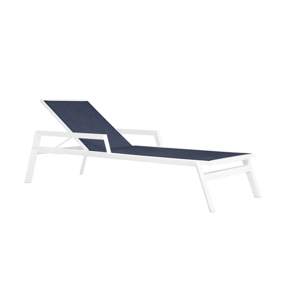 TRIG CHAISE LOUNGE WITH ARMS