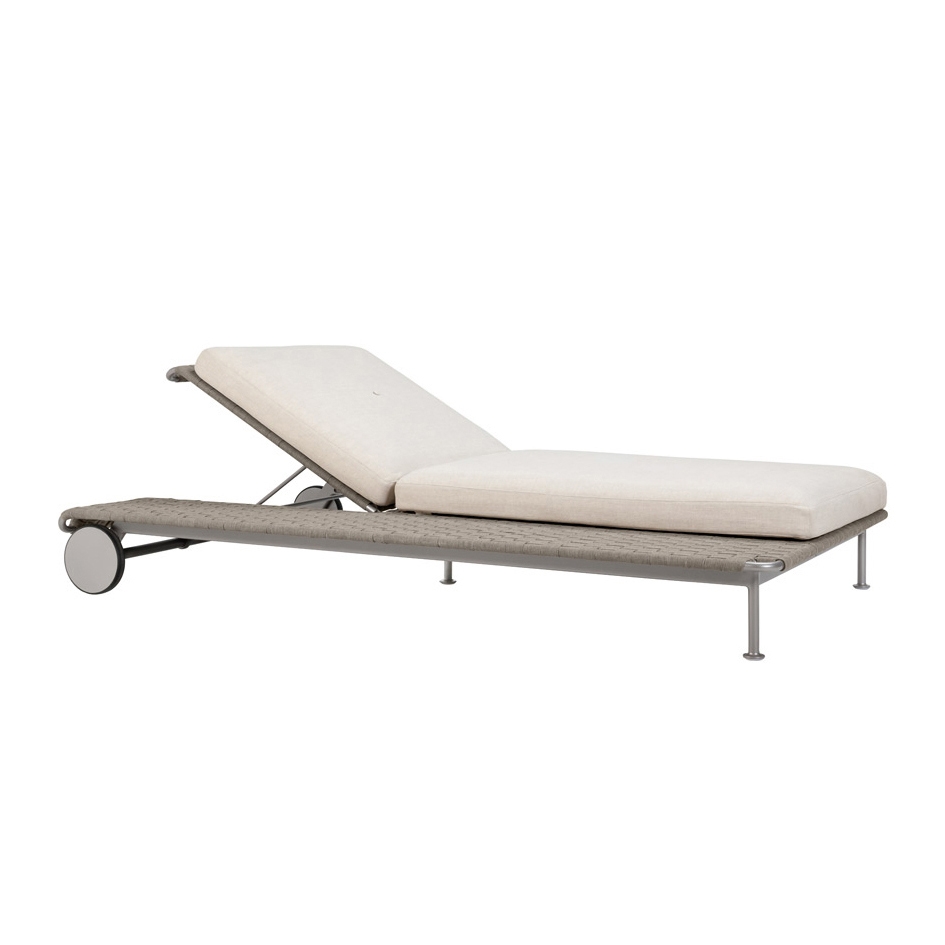 Display product GINA CHAISE LOUNGE WITH SIDE TABLE from manufacturer JANUS et Cie