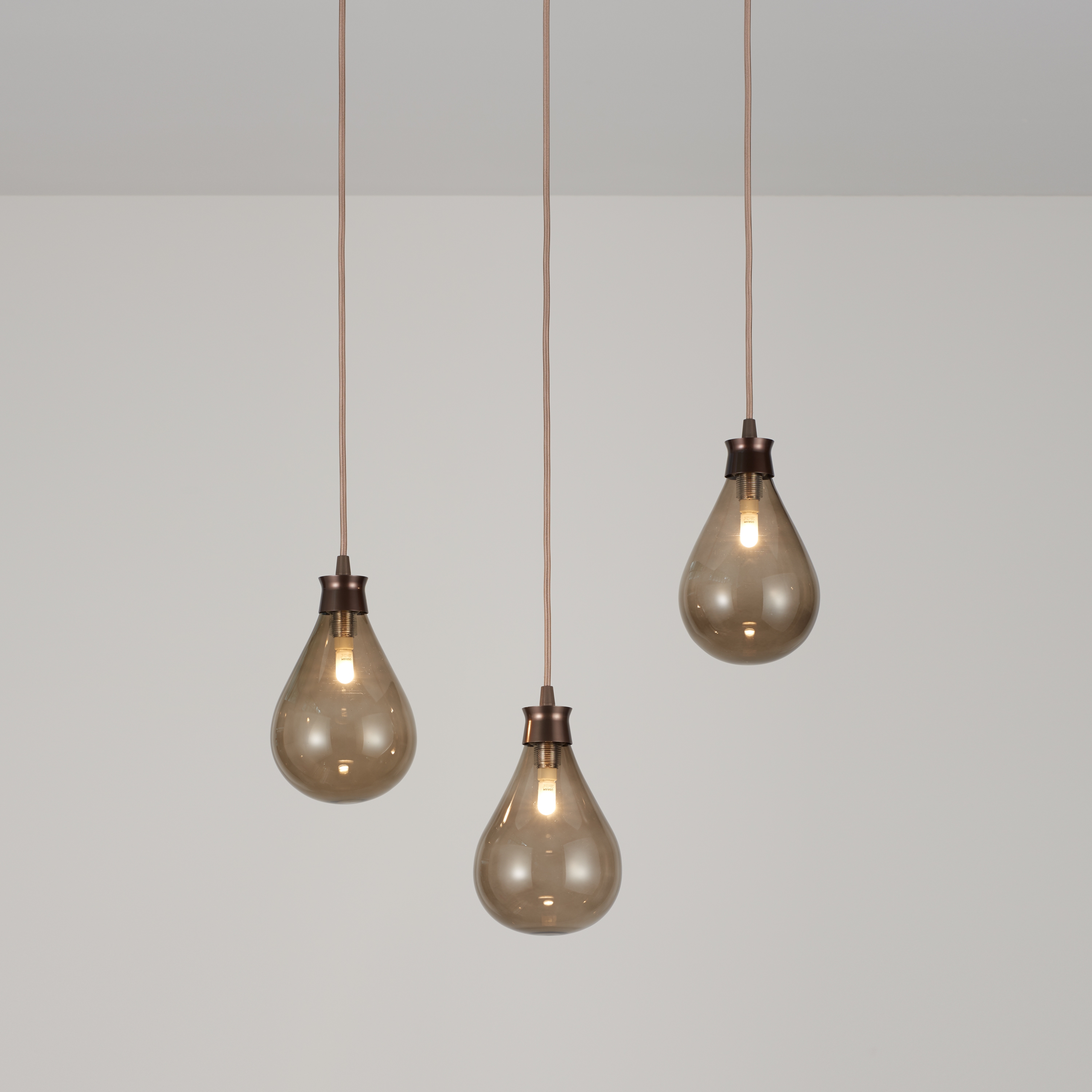 Afficher le produit Cintola Pendant satin bronze du fabricant Tom Kirk Lighting