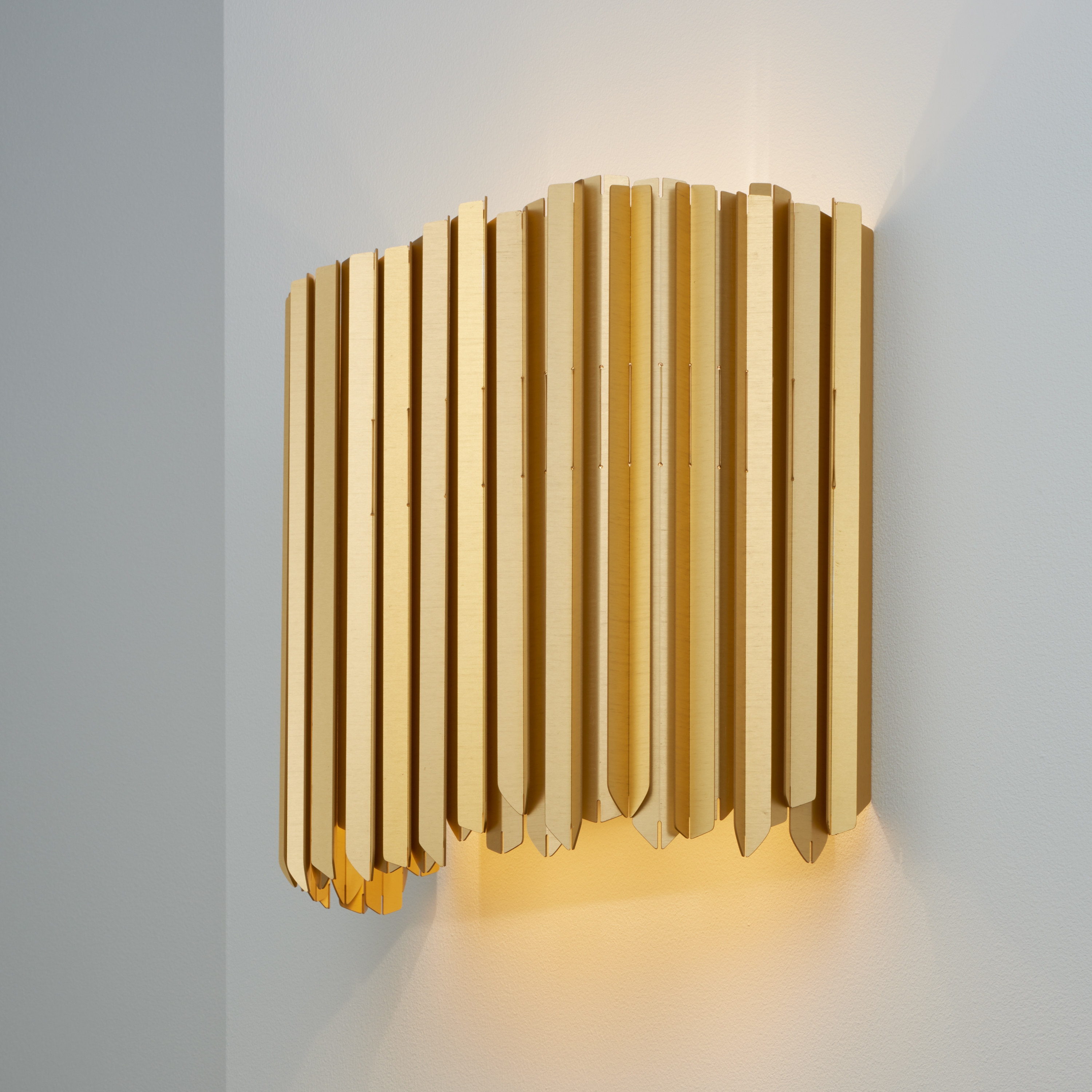 Facet Wall Light satin gold
