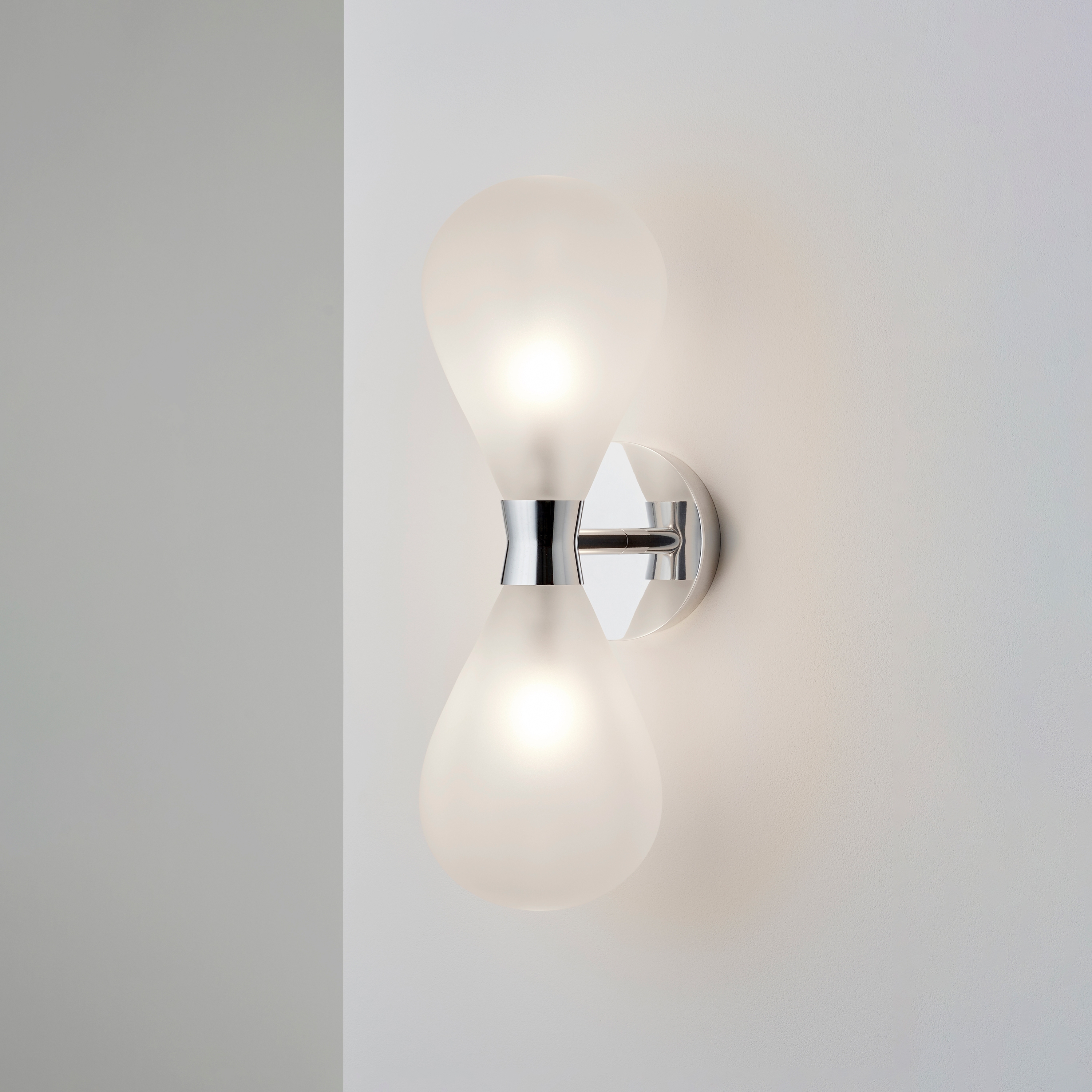 Display product Cintola Wall Twin Light polished aluminium from manufacturer Tom Kirk Lighting