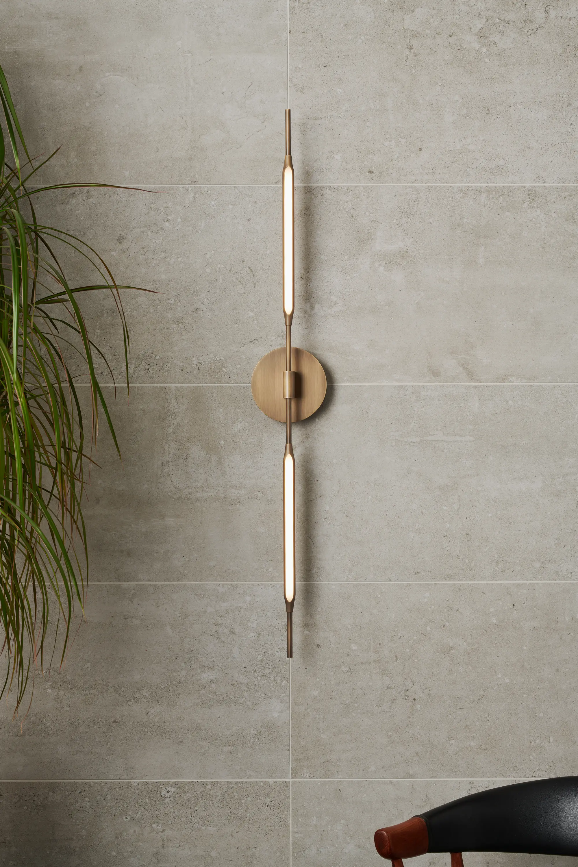 Tom Kirk Lighting - Reed Wall Light brass-based bronze