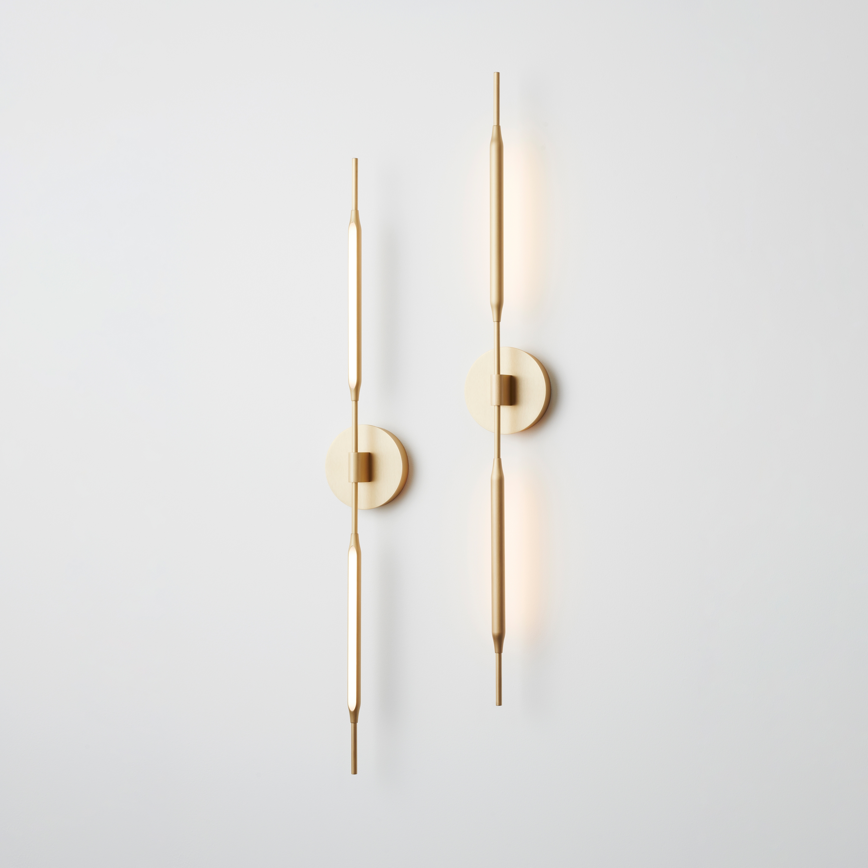 Display product Reed Wall Light brushed brass from manufacturer Tom Kirk Lighting
