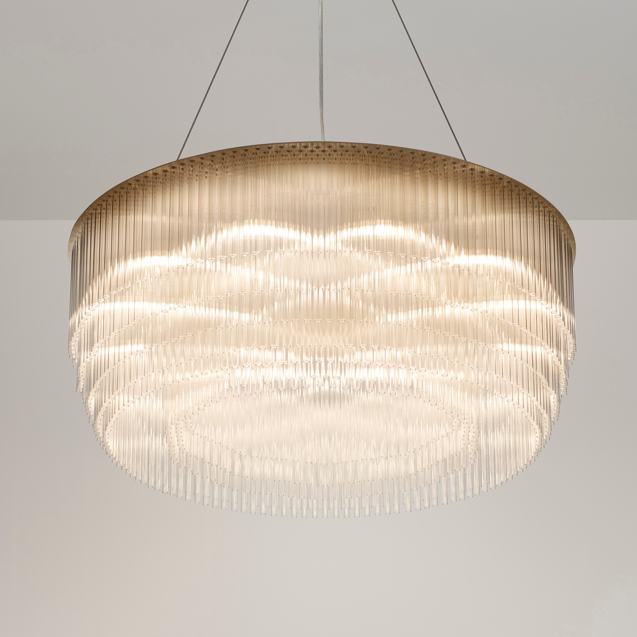 Produkt Ring Chandelier brass-based bronze des Herstellers Tom Kirk Lighting anzeigen