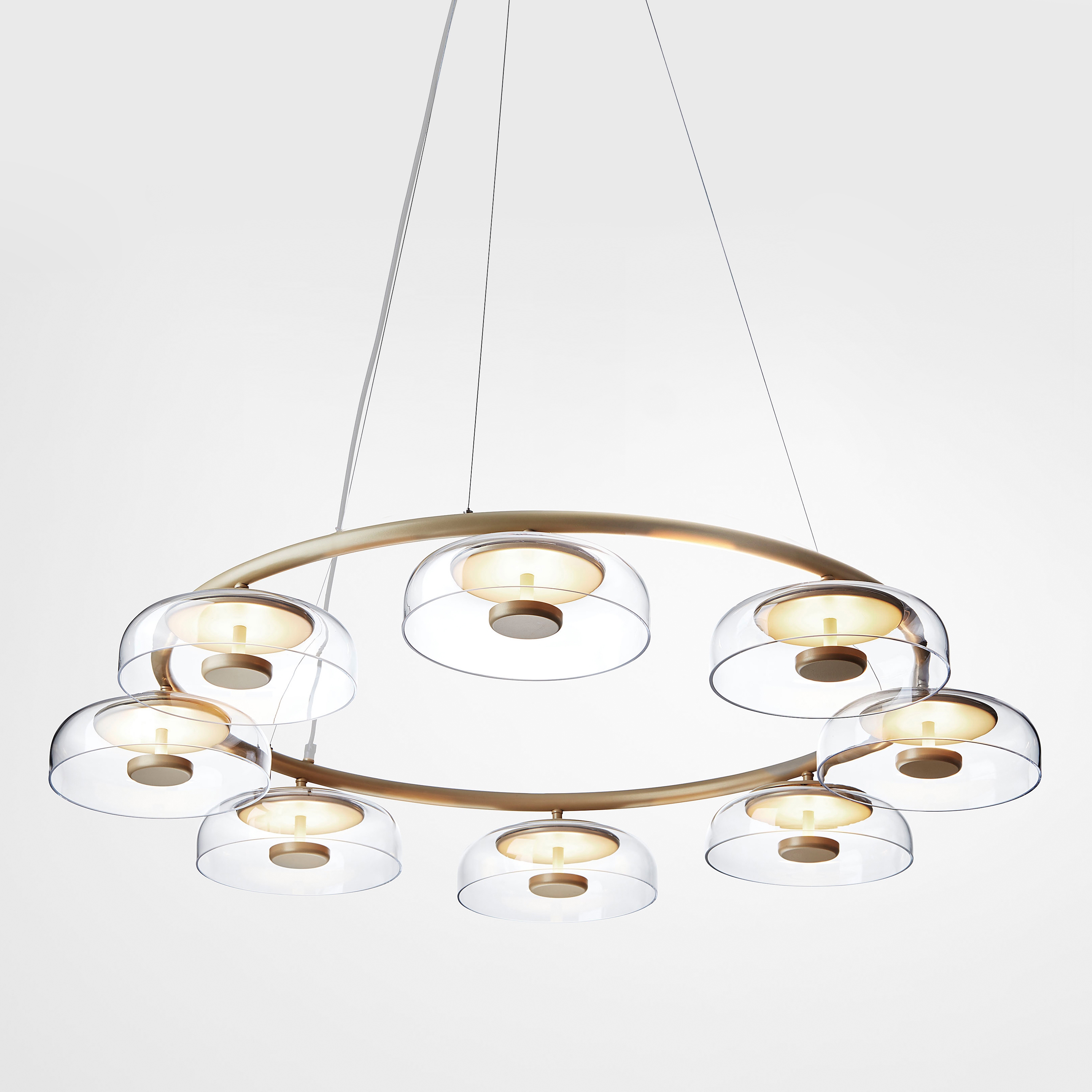 Mostrar el producto Blossi 8 chandelier in glass and golden finish metal del fabricante Nuura