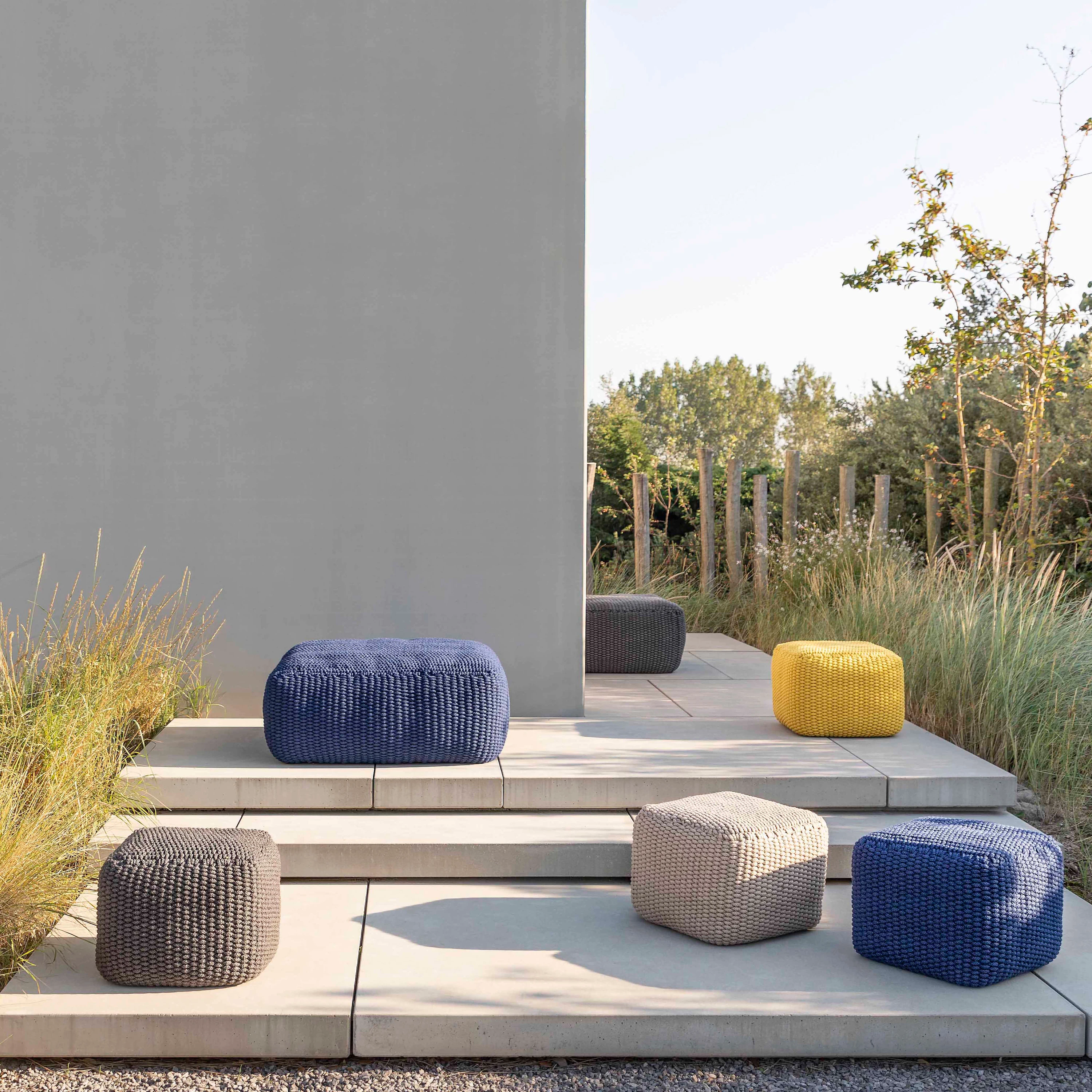 POUFS
