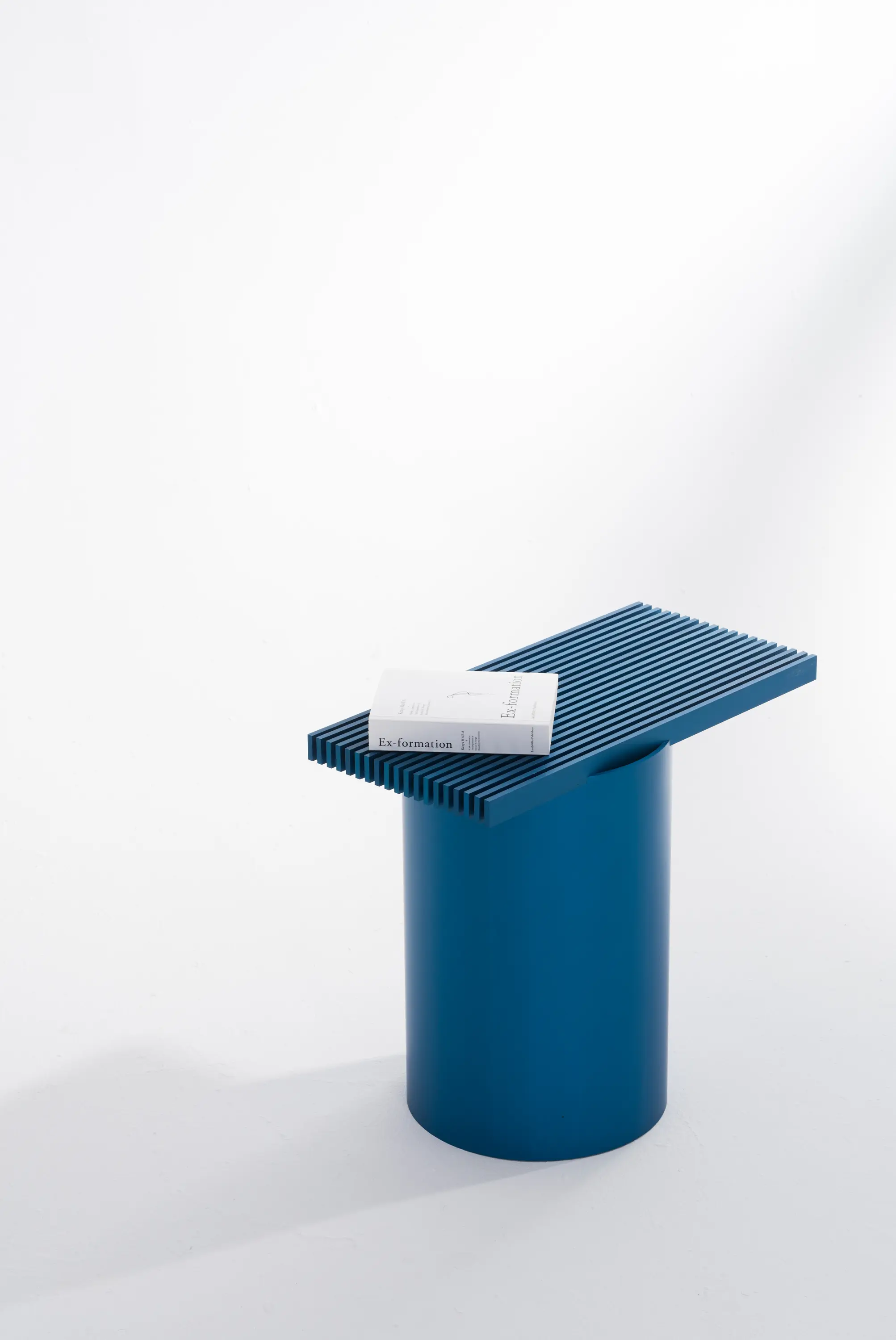 tre product - Vent Table Blue