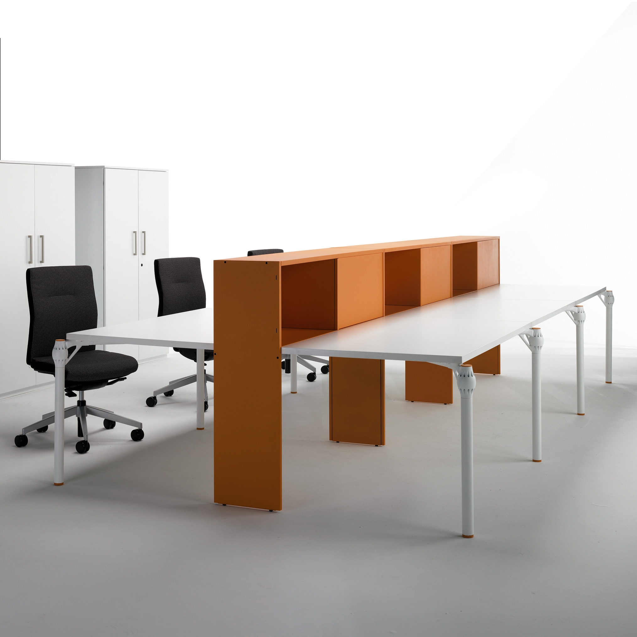 Display product Layer Operative Desking System from manufacturer Guialmi