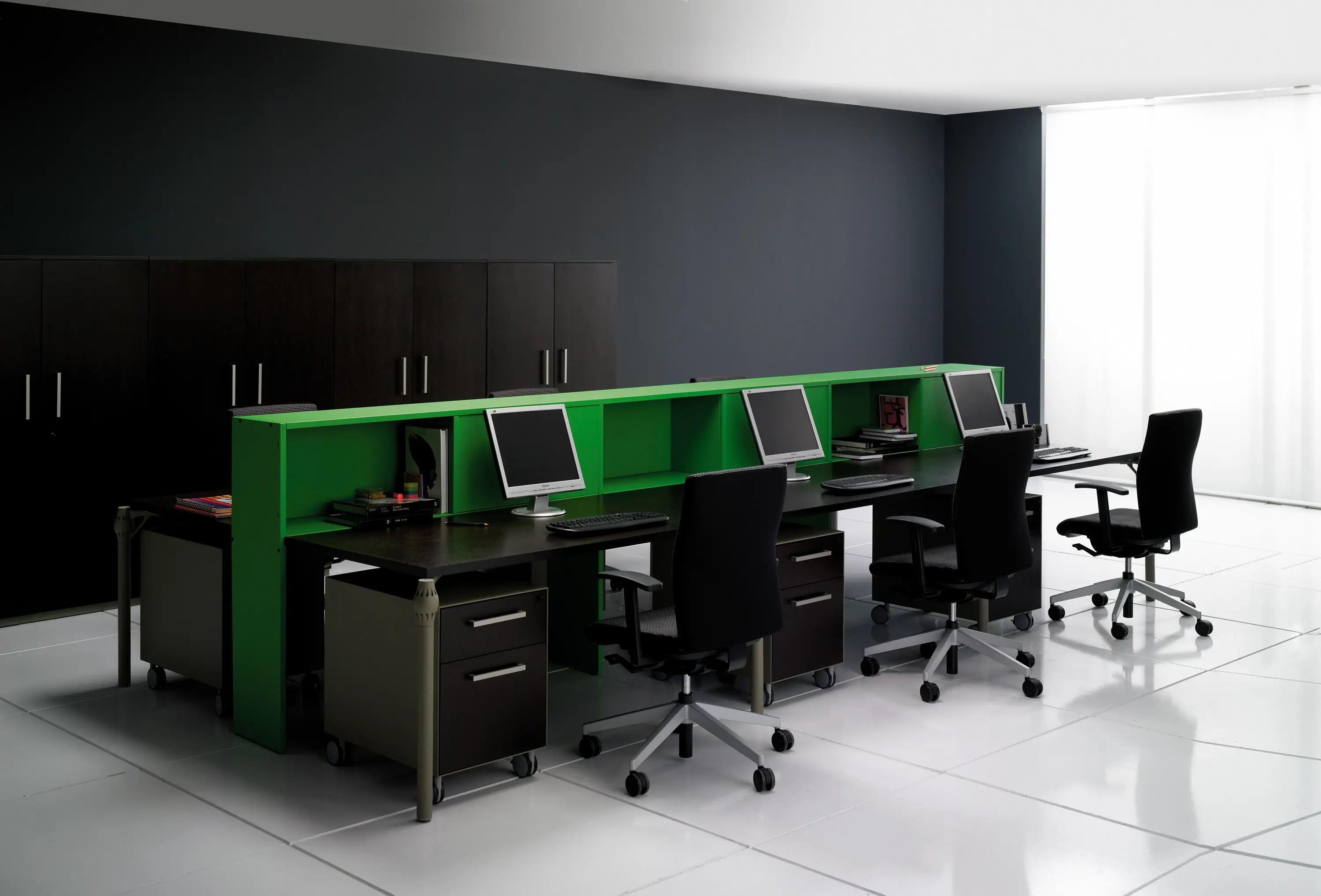 Guialmi - Layer Operative Desking System