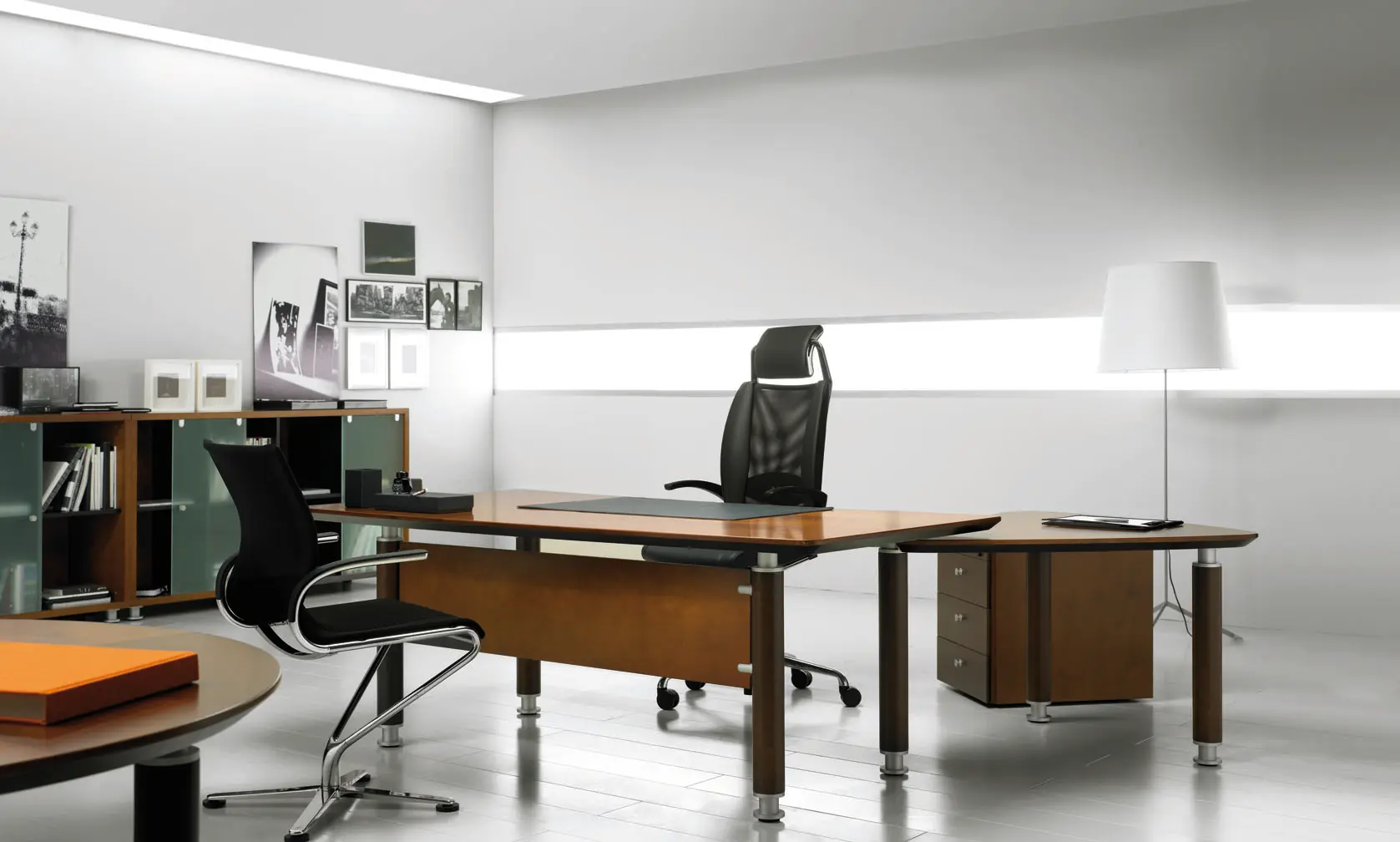 Guialmi - Oceanus Executive Desk