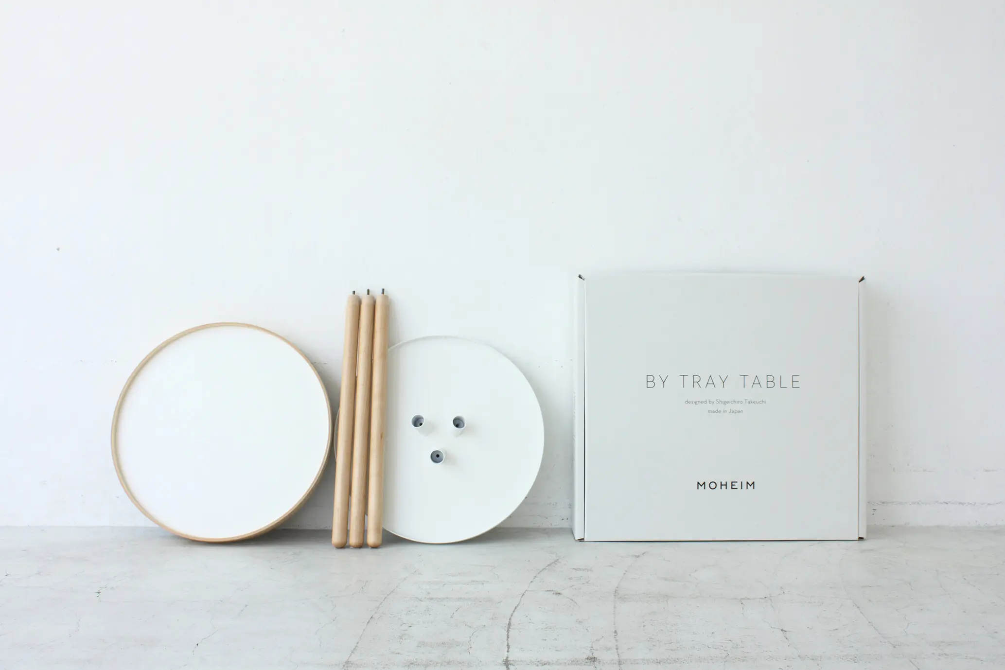 Moheim - By Tray Table