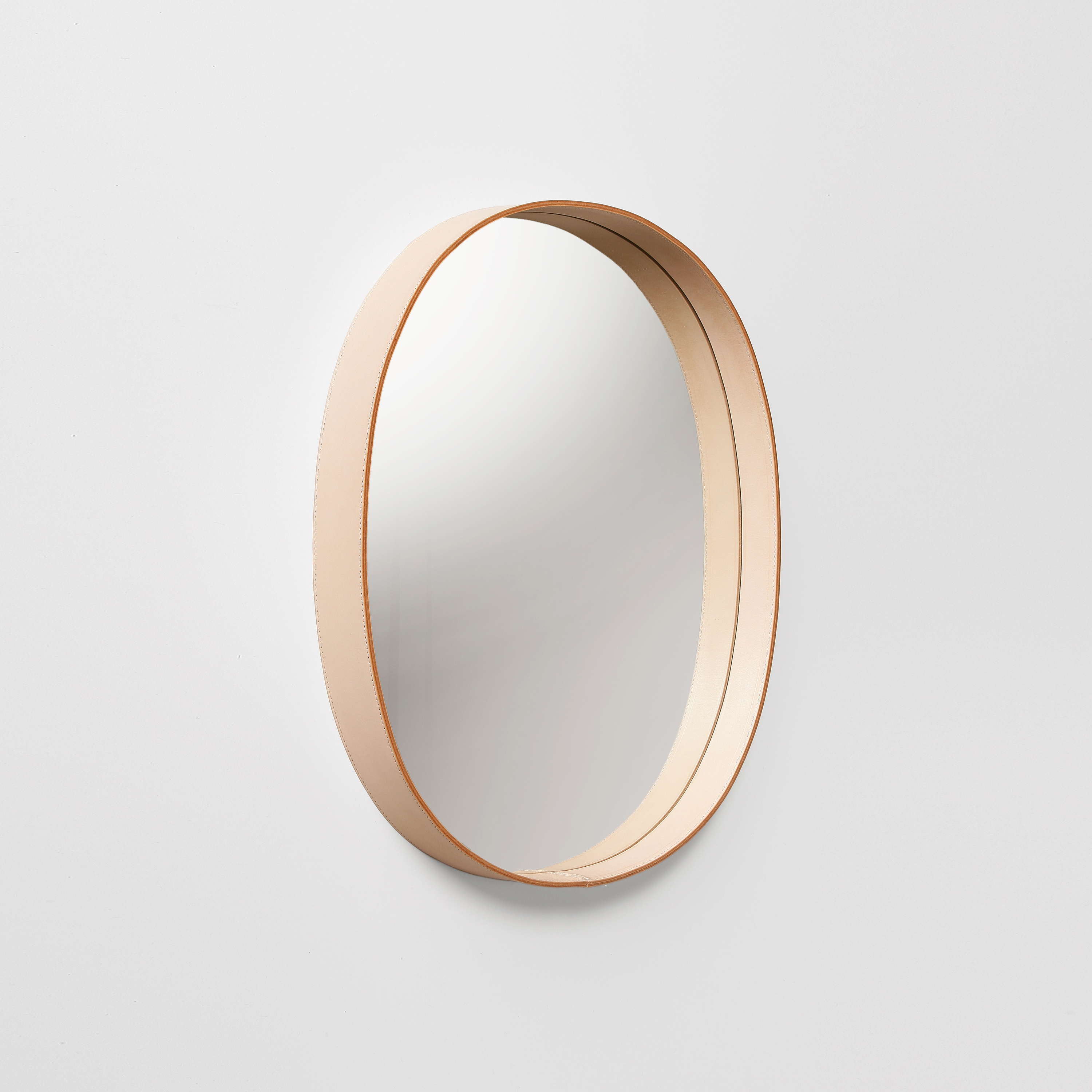 Mostrar el producto Oval Mirror del fabricante Moheim