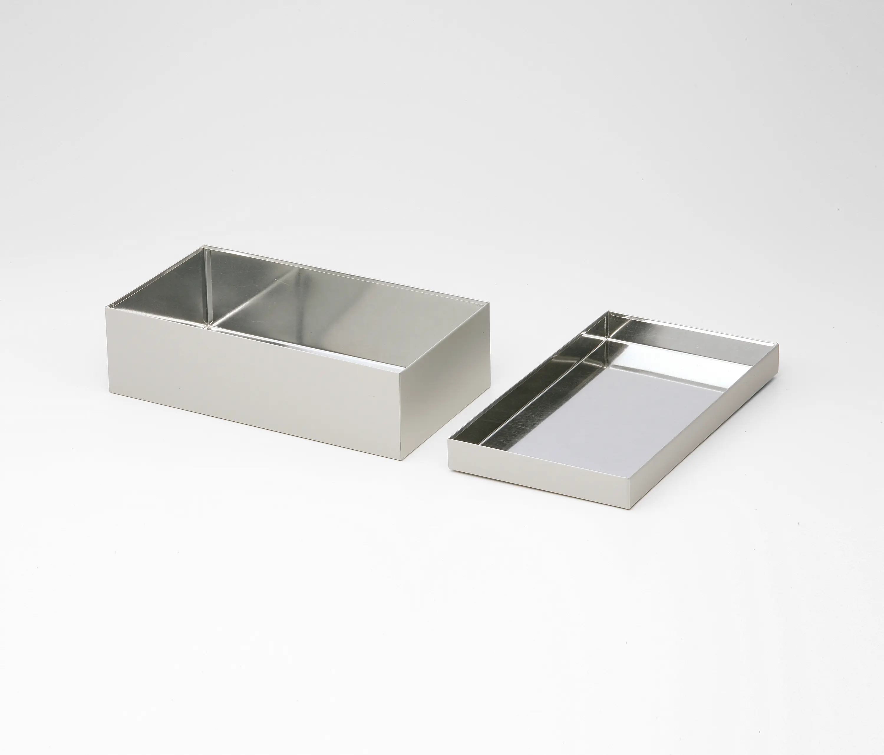 Moheim - Tin Box | M