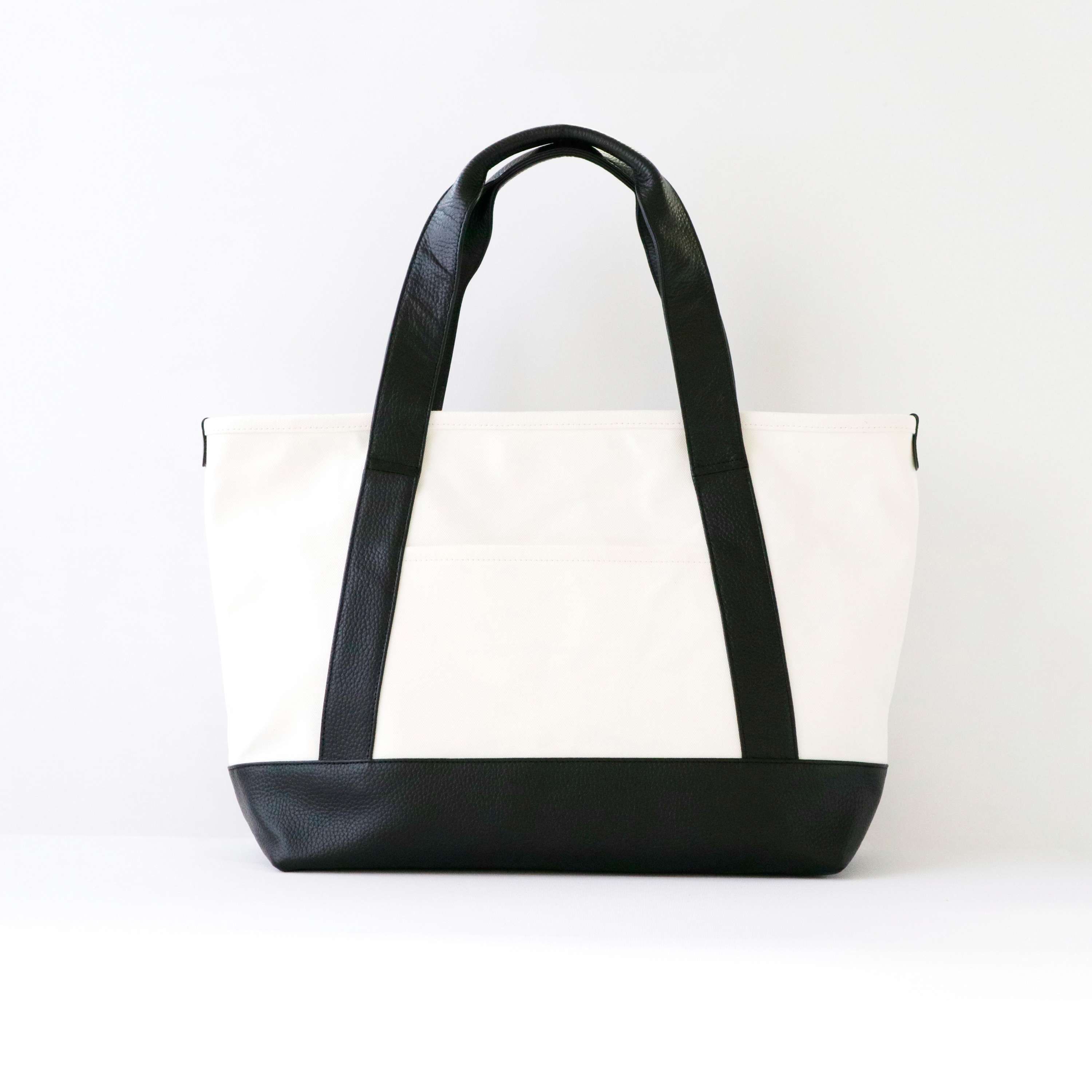 Mostra il prodotto Tote Bag | M | white del produttore Moheim