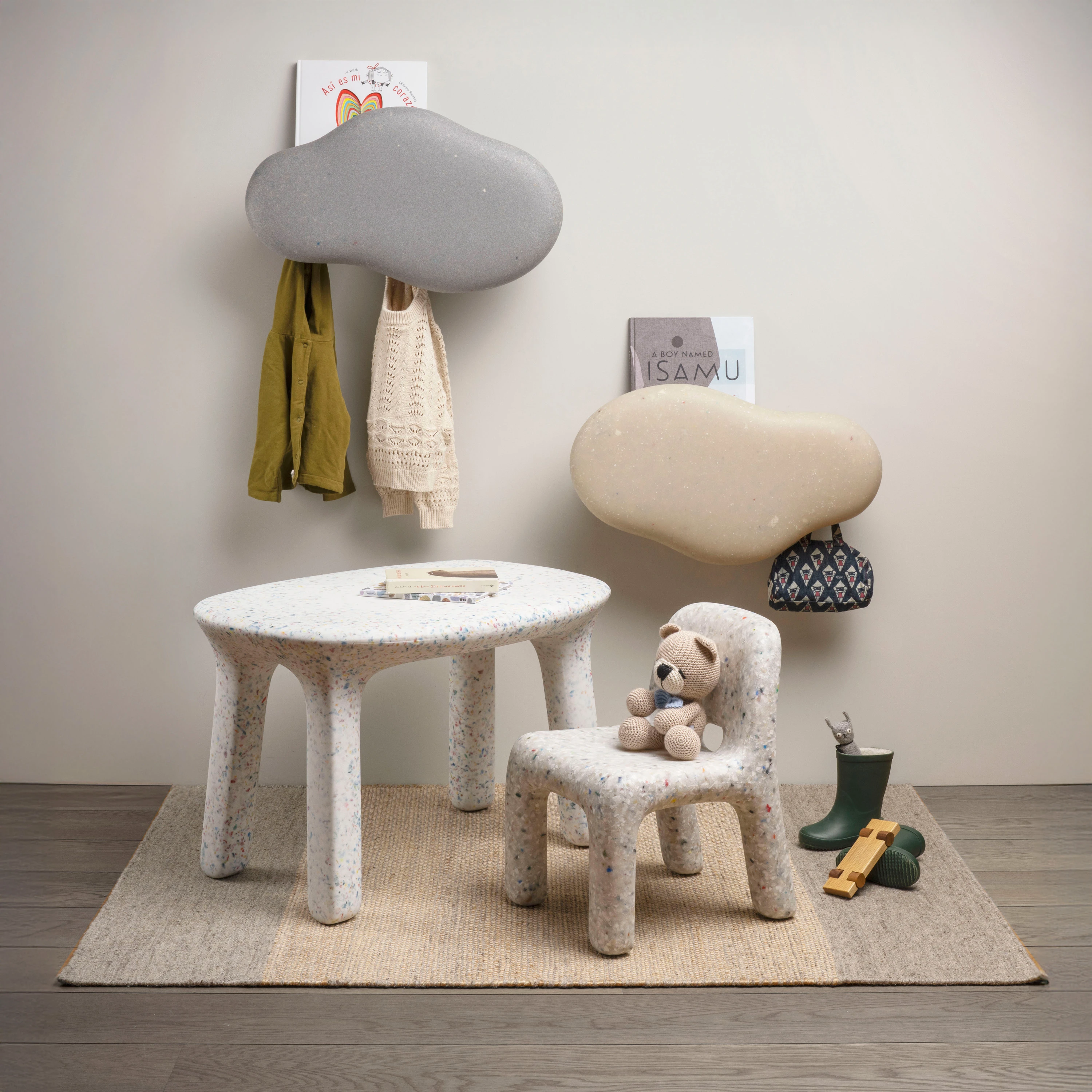 KIDS' FURNITURE