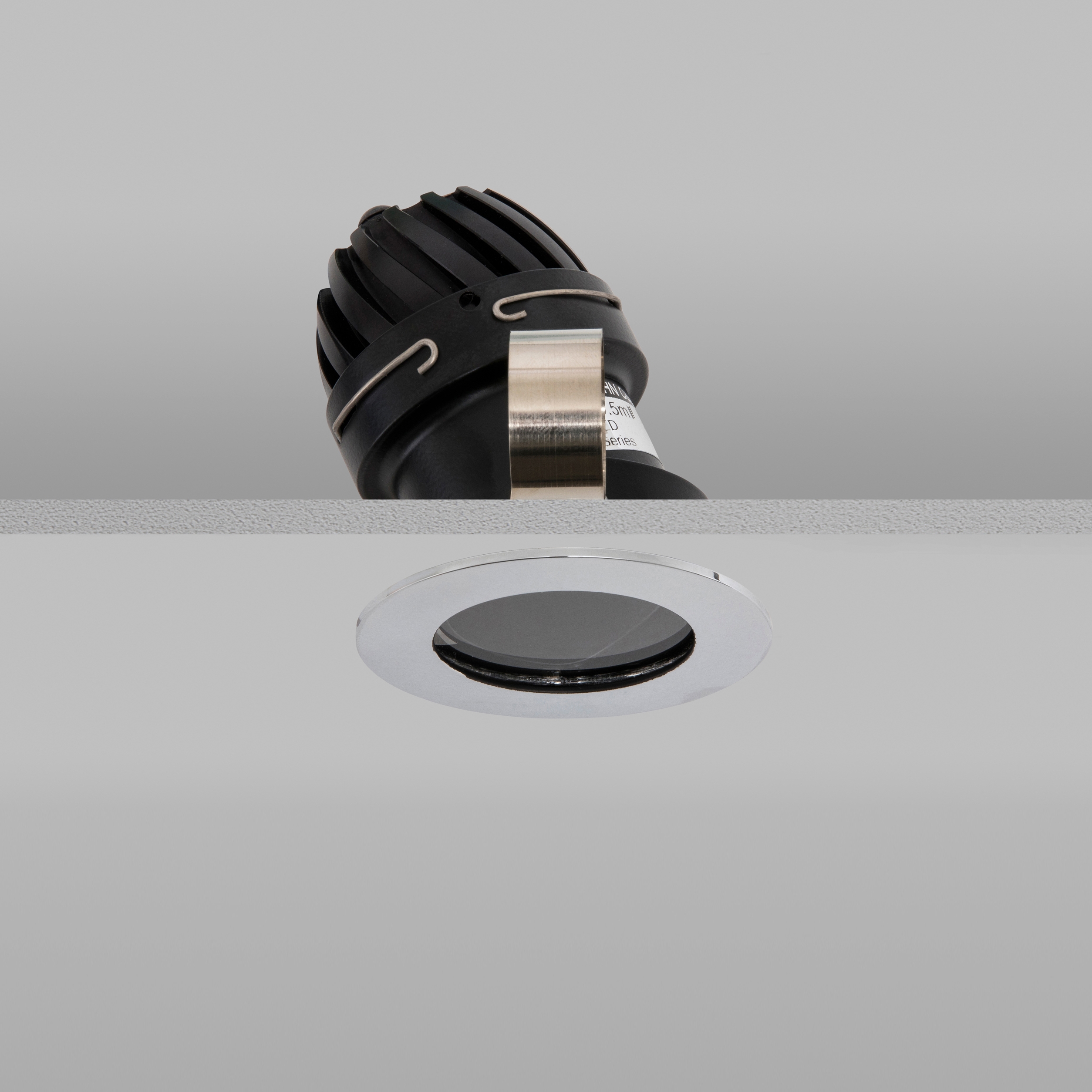 Aquabeam 50 Chrome Medium 2700K