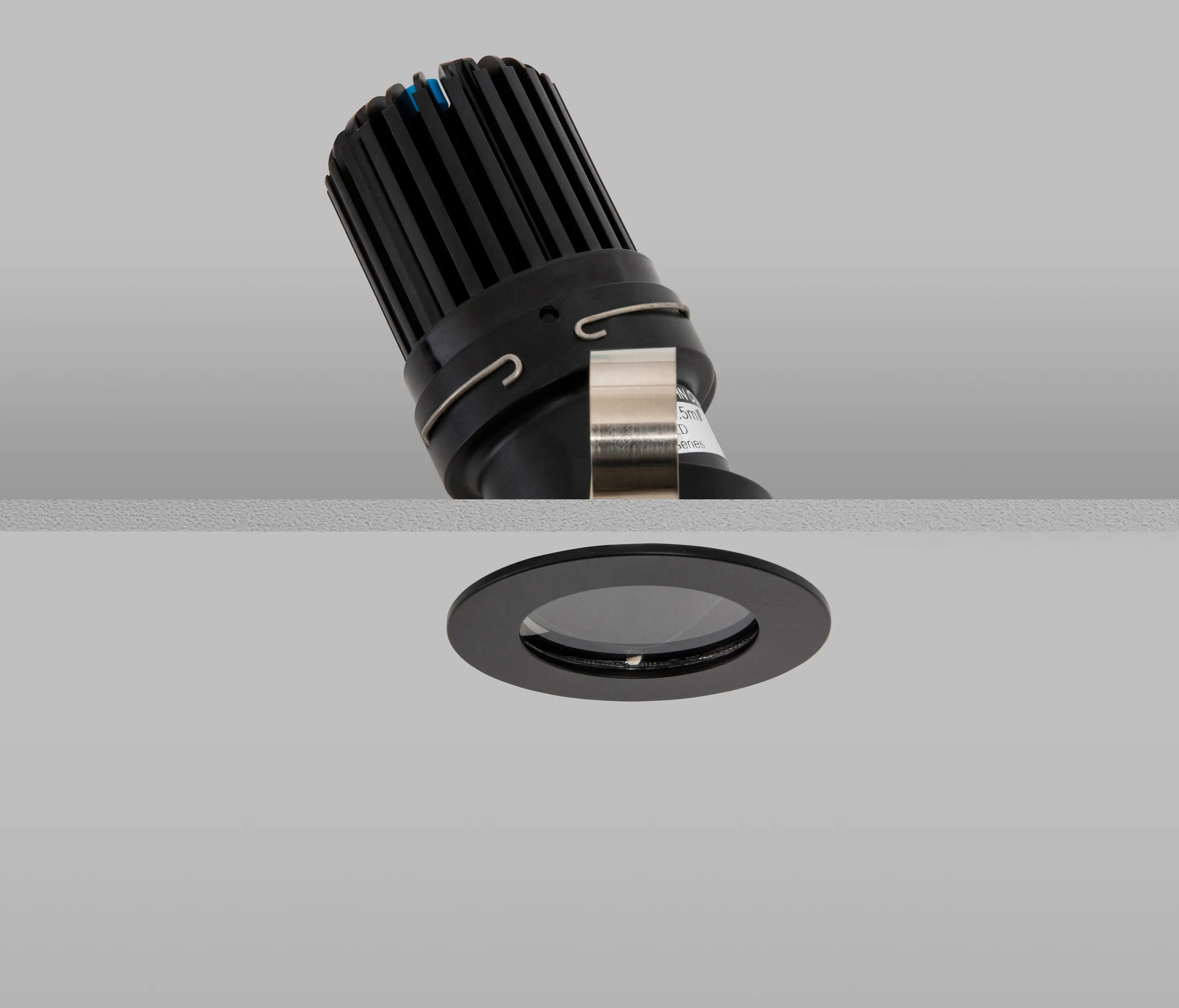John Cullen Lighting - Aquabeam 50+ Black Medium 2700K