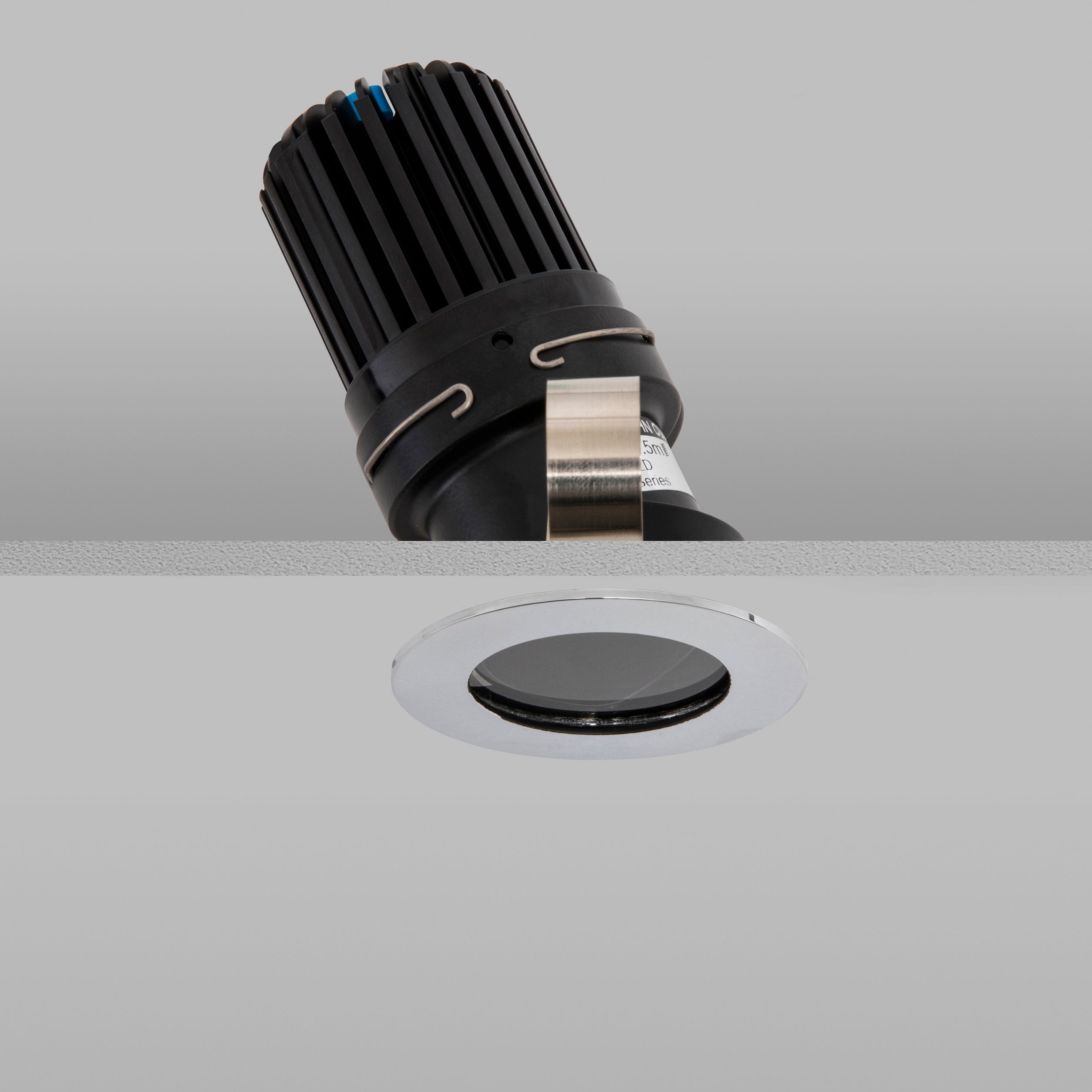 Aquabeam 50+ Chrome Medium 2700K