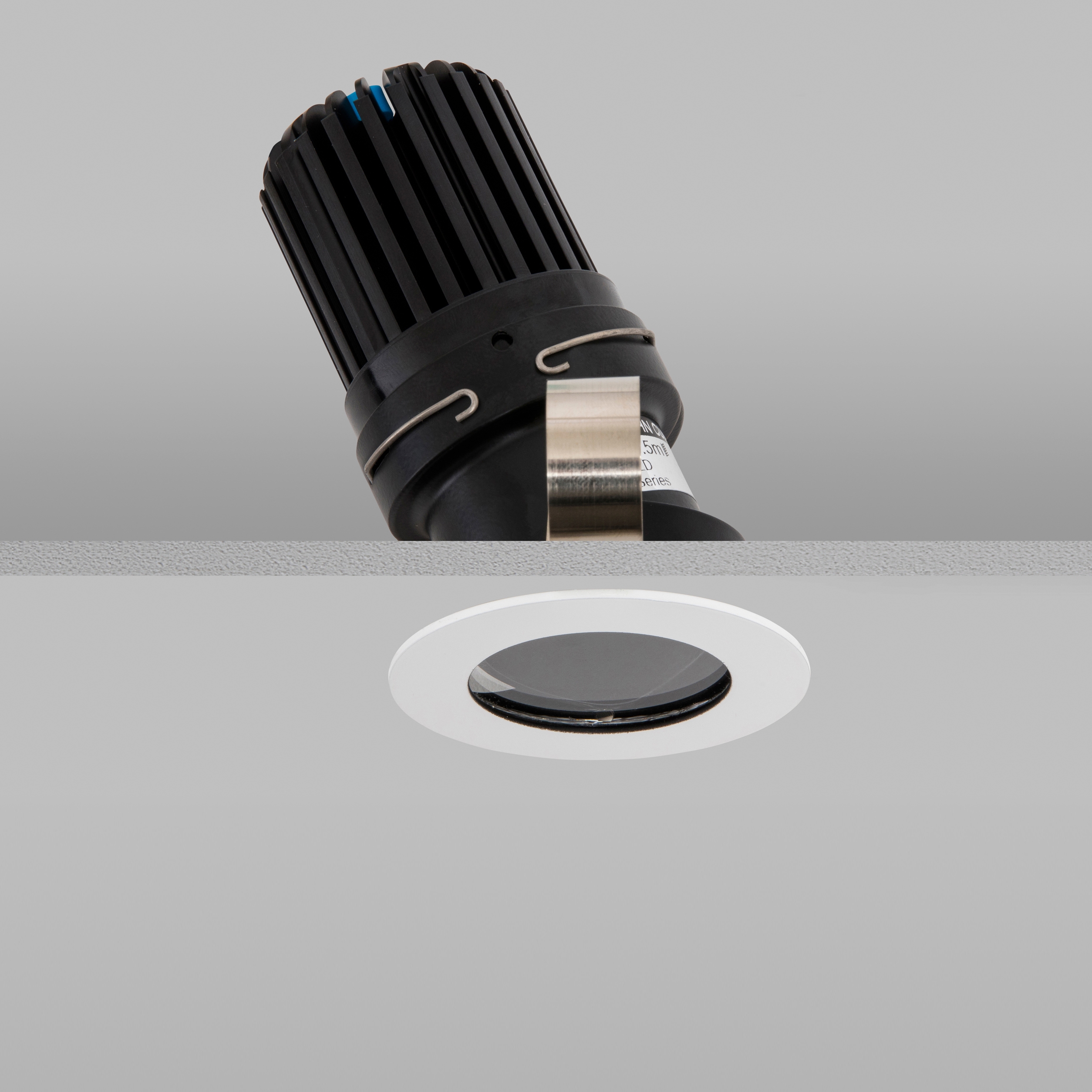 Mostra il prodotto Aquabeam 50+ White Medium 3000K del produttore John Cullen Lighting