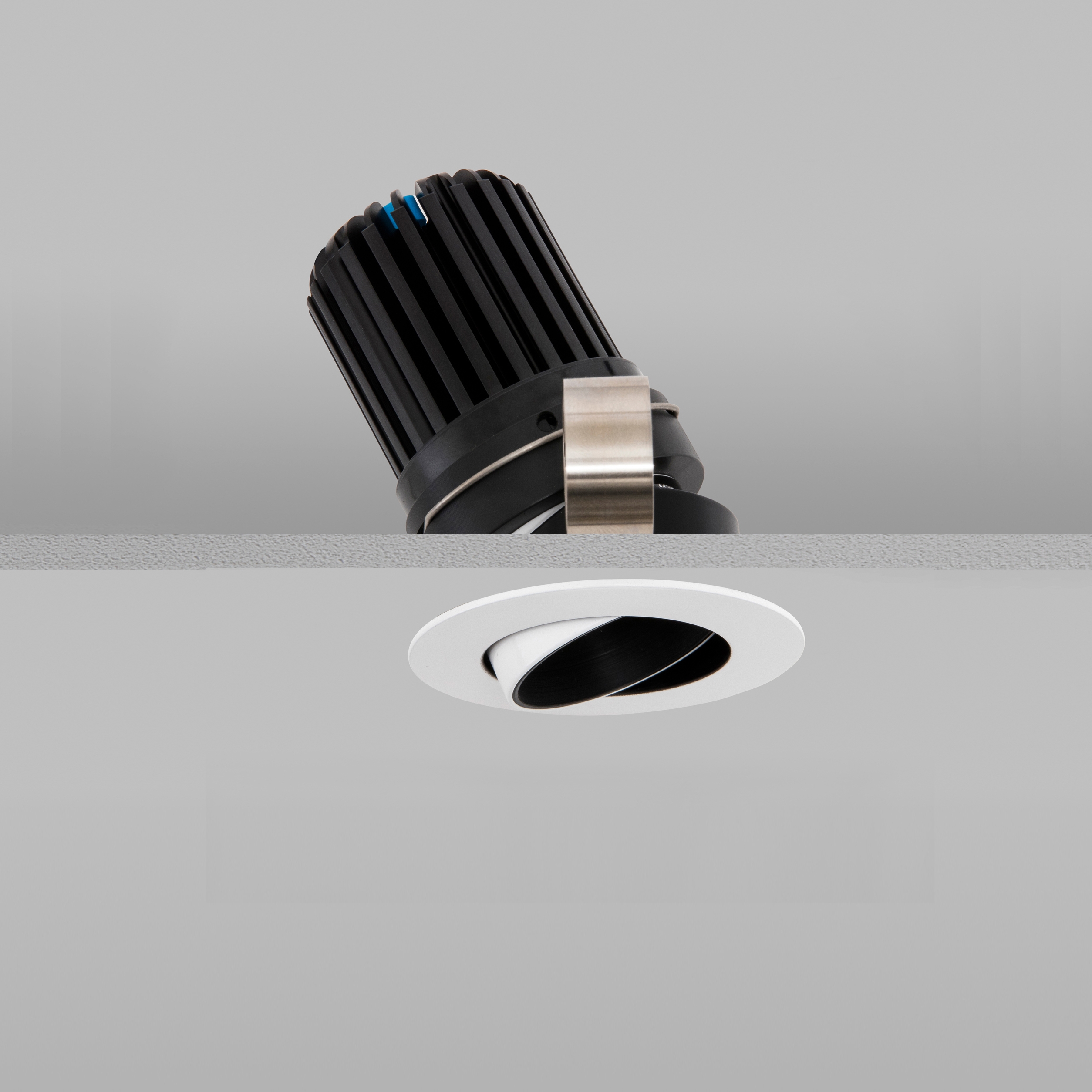Display product Mira 50+ RAL Match Narrow 3000K from manufacturer John Cullen Lighting