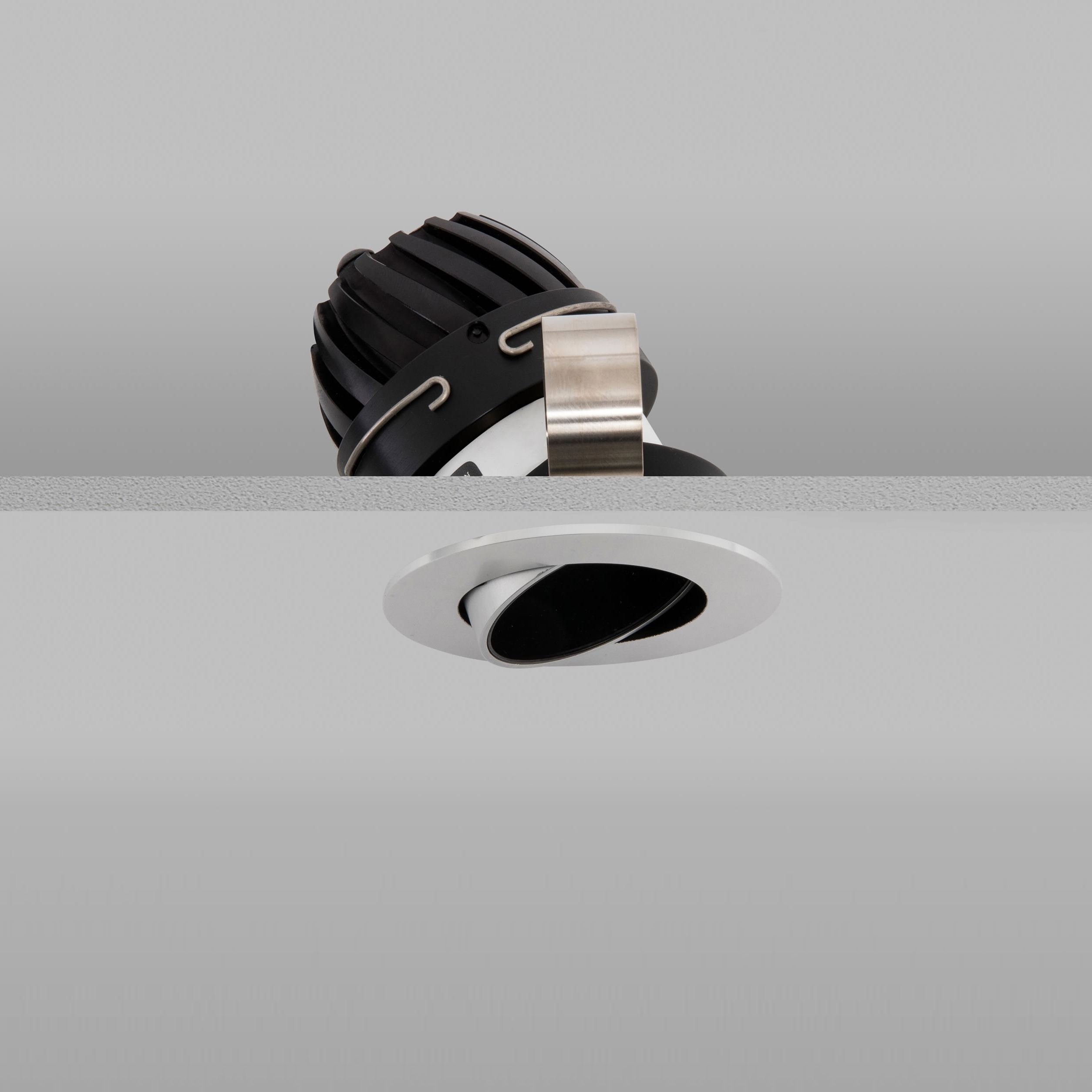 Display product Polespring 50 RAL Match Wide 2700K from manufacturer John Cullen Lighting