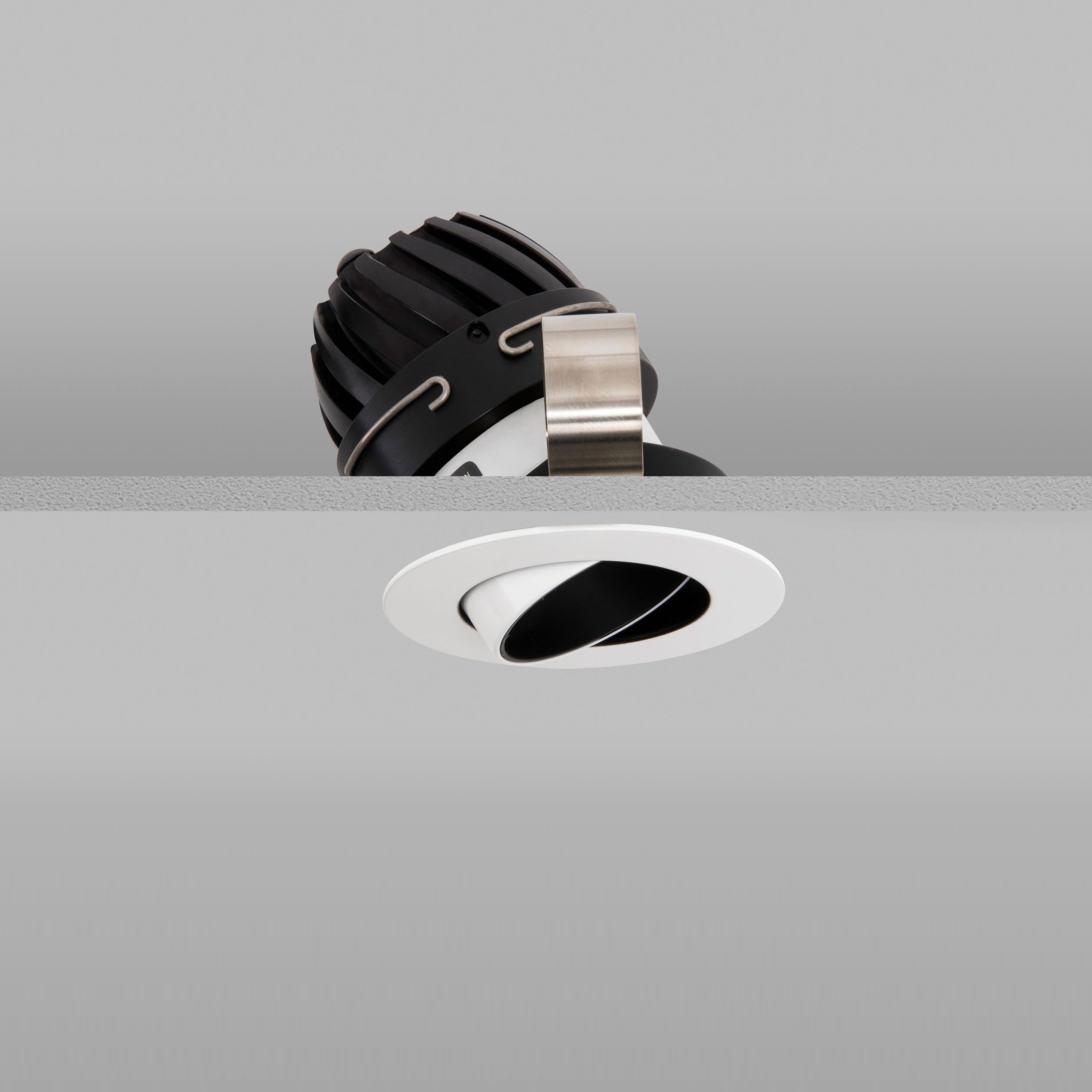 Afficher le produit Polespring 50 White Wide 2700K du fabricant John Cullen Lighting