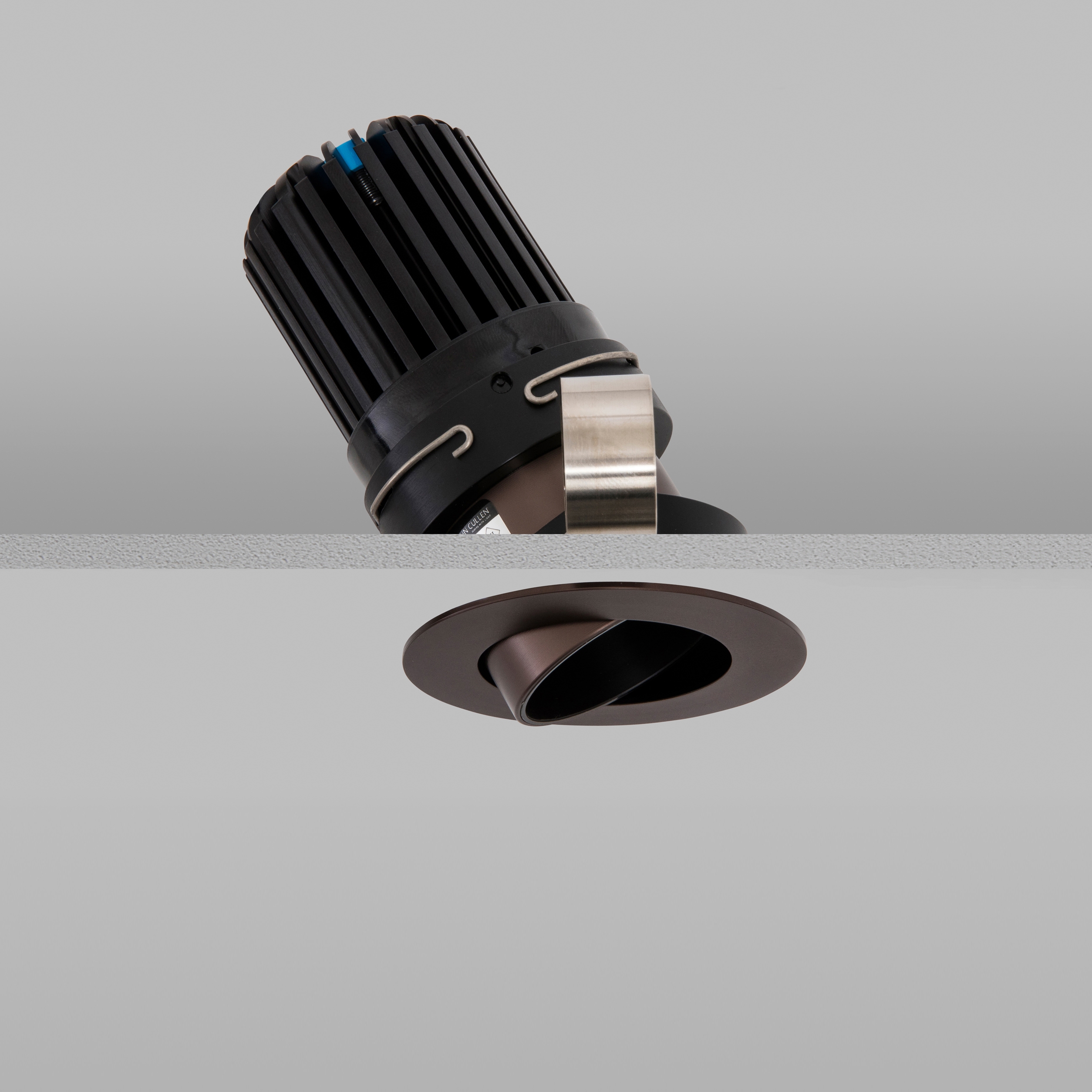 Mostrar el producto Polespring 50+ Bronze Wide 2700K del fabricante John Cullen Lighting