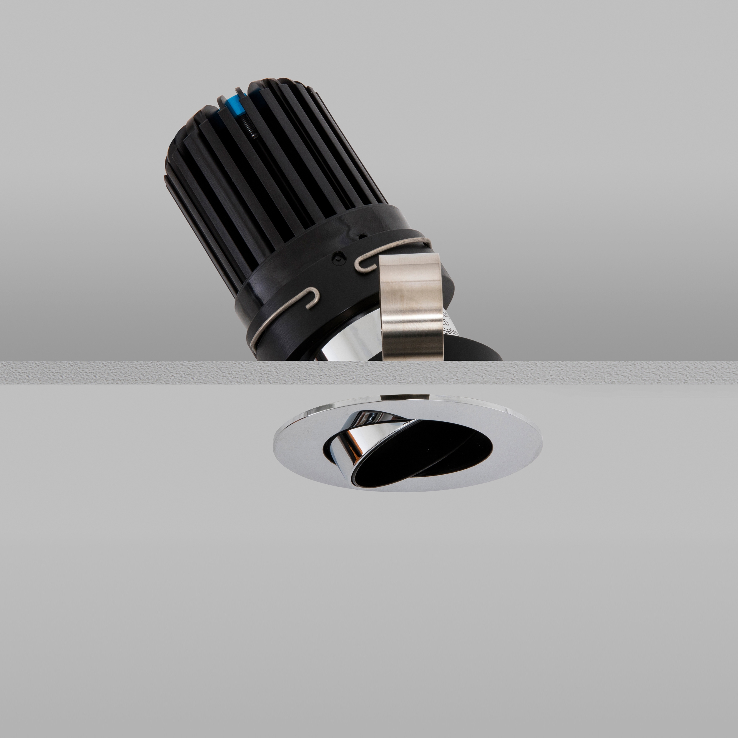 Display product Polespring 50+ Chrome Narrow 3000K from manufacturer John Cullen Lighting