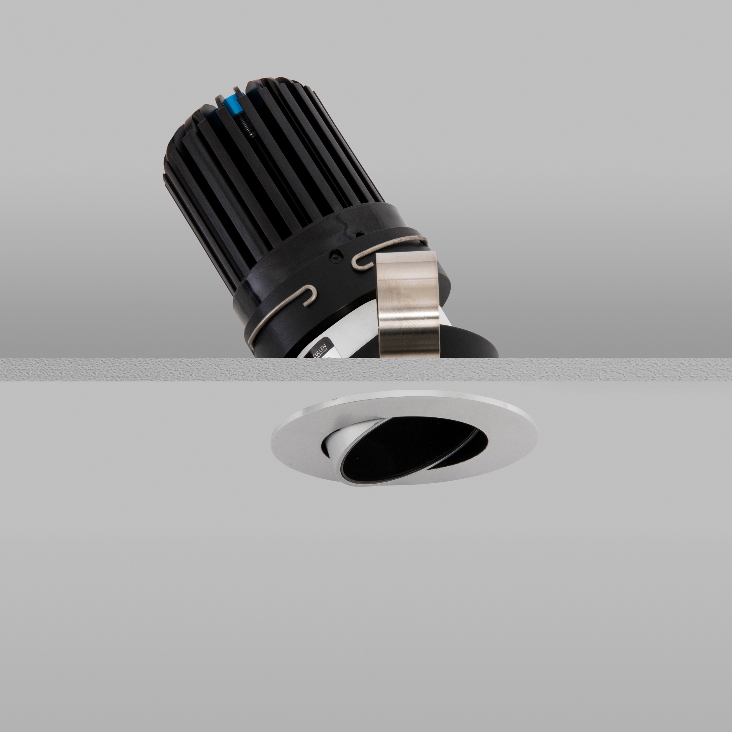 Display product Polespring 50+ RAL Match Medium 3000K from manufacturer John Cullen Lighting
