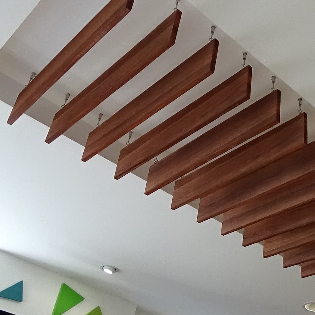 Display product Straight freestyle baffles from manufacturer Soundtect
