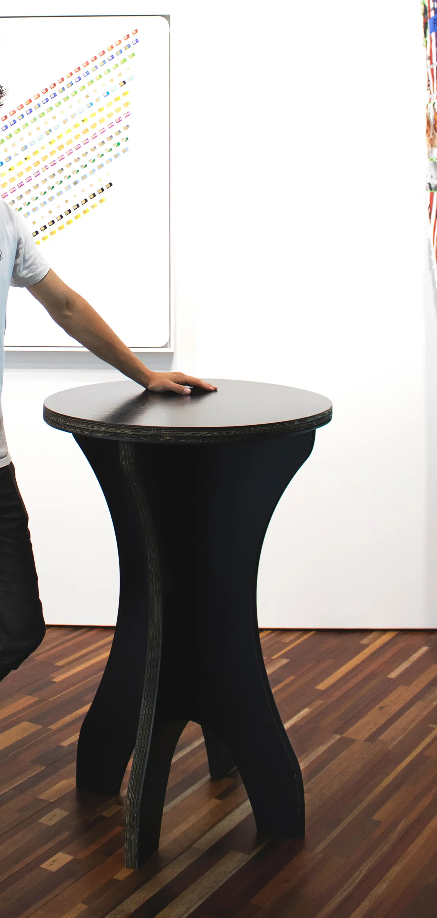 Cartoni Design - The Amsterdam standing table