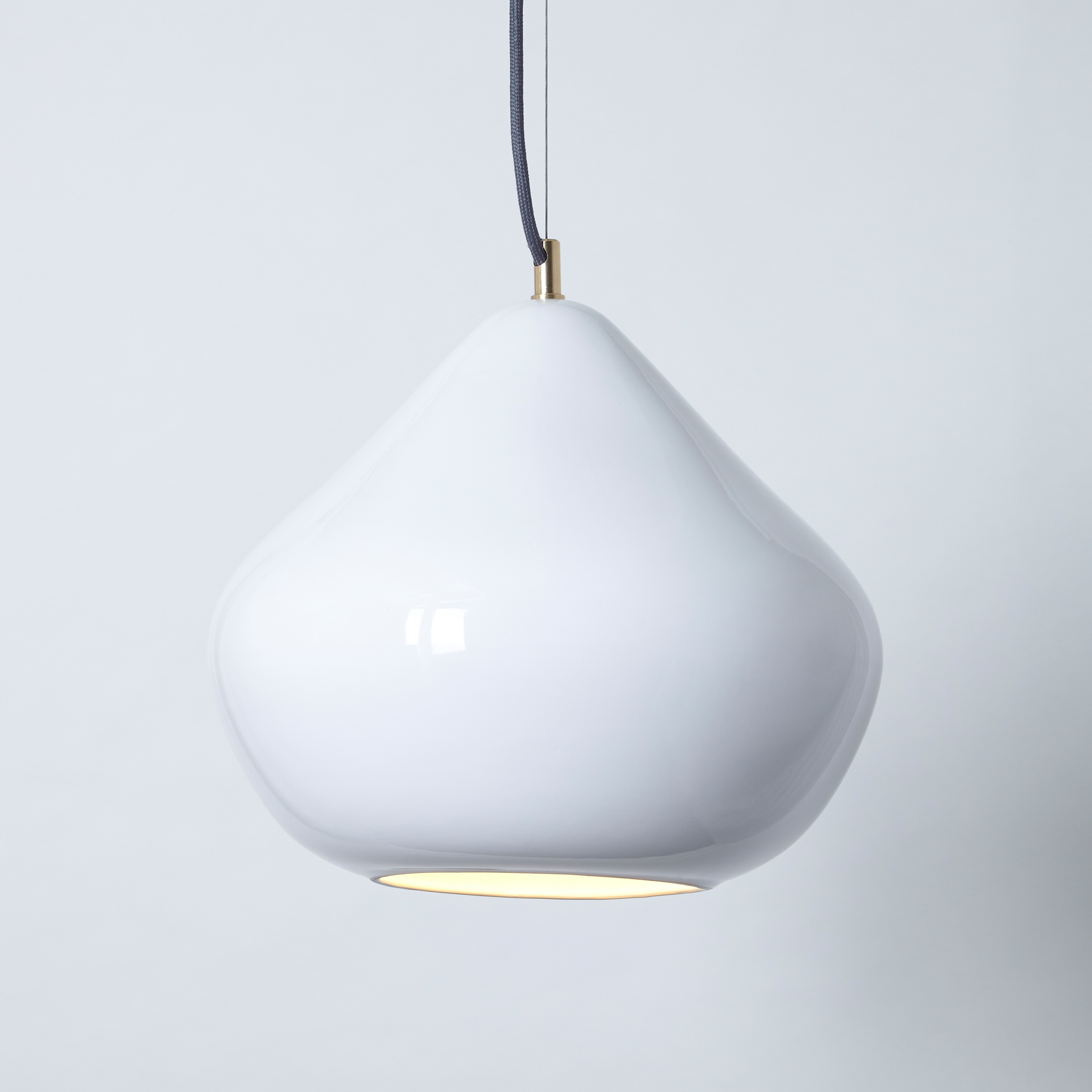 Mostrar el producto Super White Large del fabricante Hand & Eye Studio