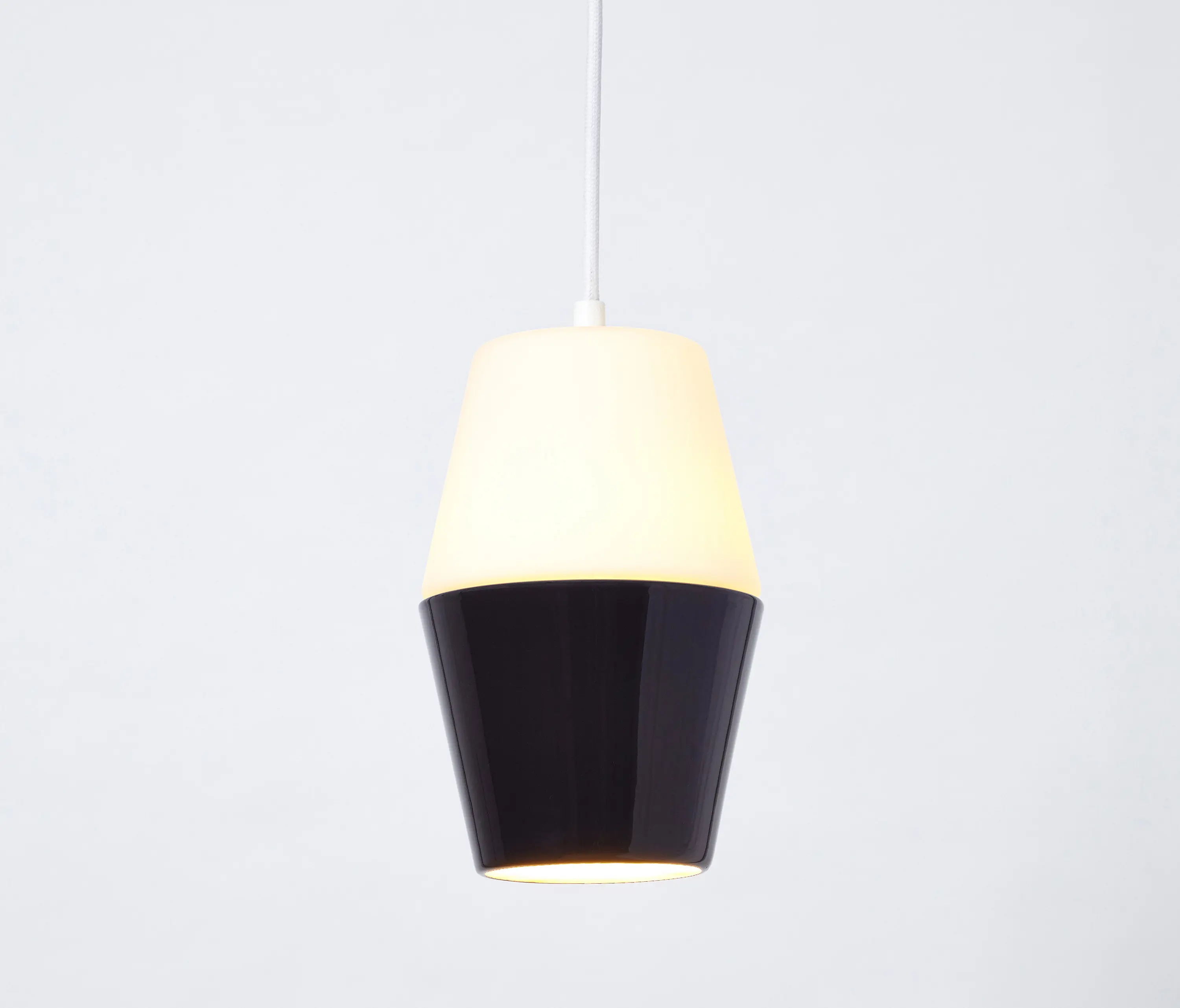 Hand & Eye Studio - Updown (Black)