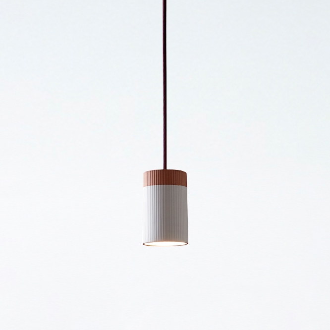 Mostrar el producto Rigatoni Bone (small) del fabricante Hand & Eye Studio