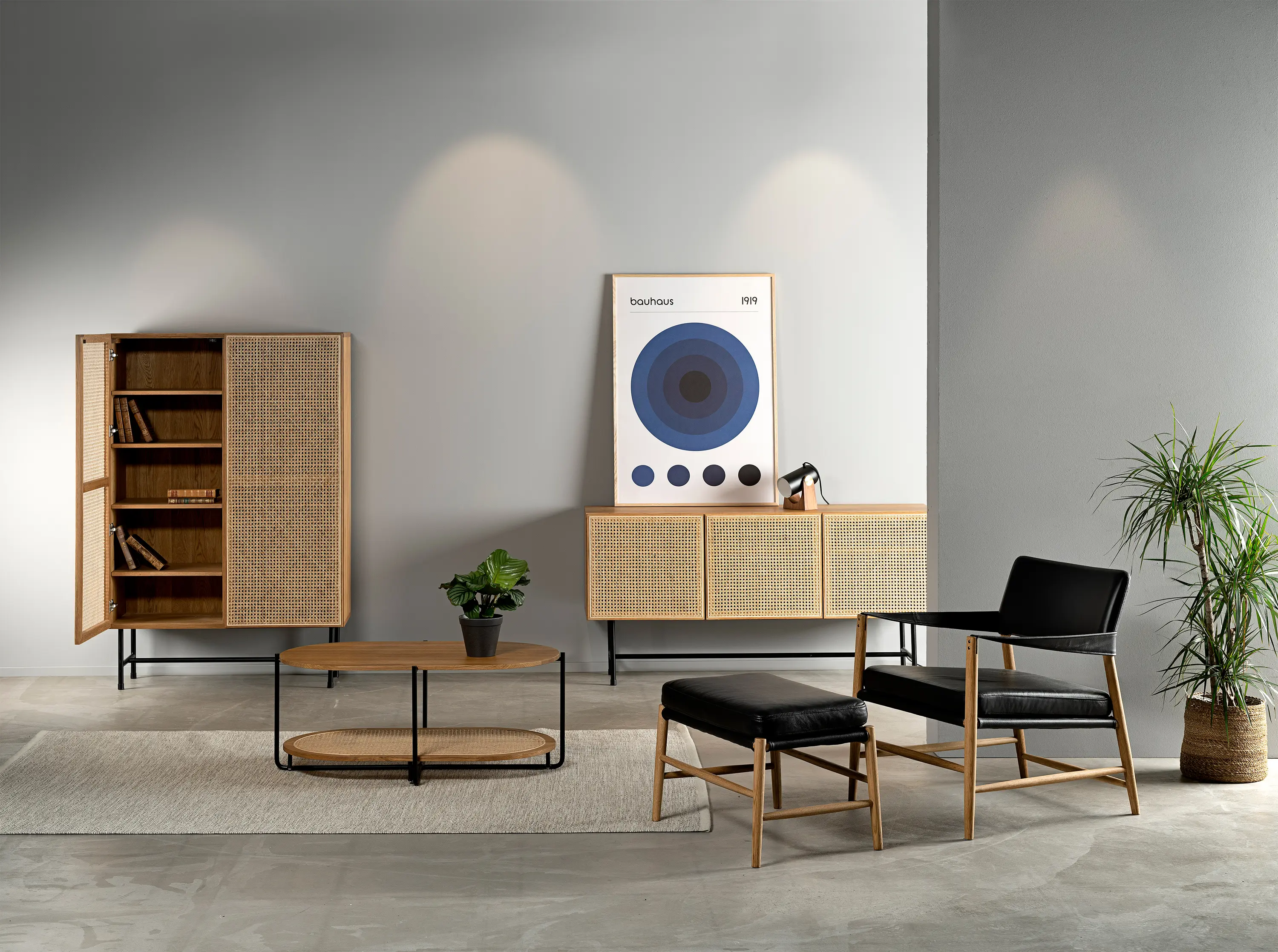 Hans K - Racquet sideboard oak oild, legs metal