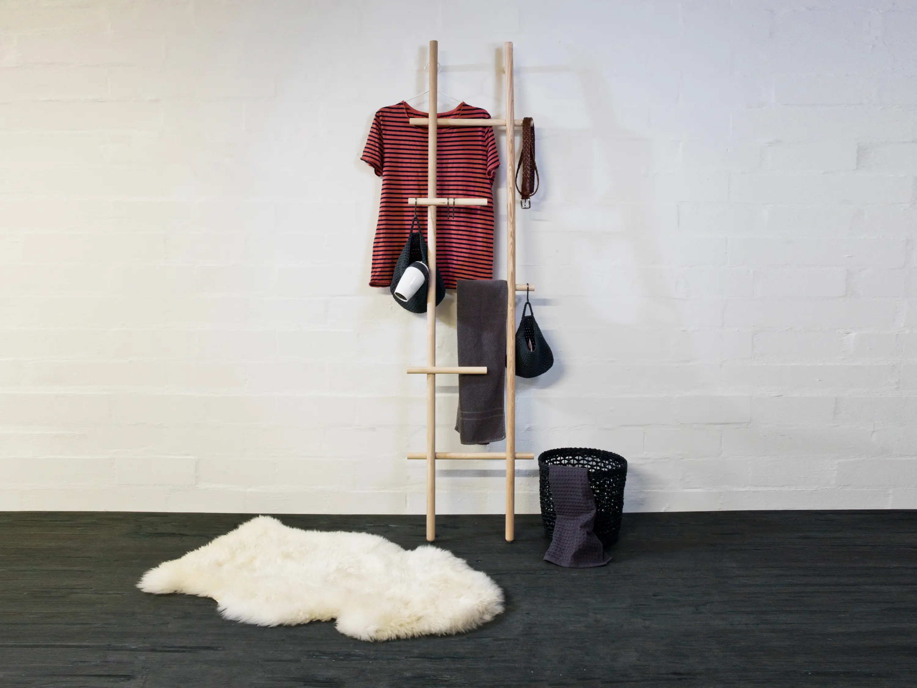 Kommod - LENDRA garderobe esche
