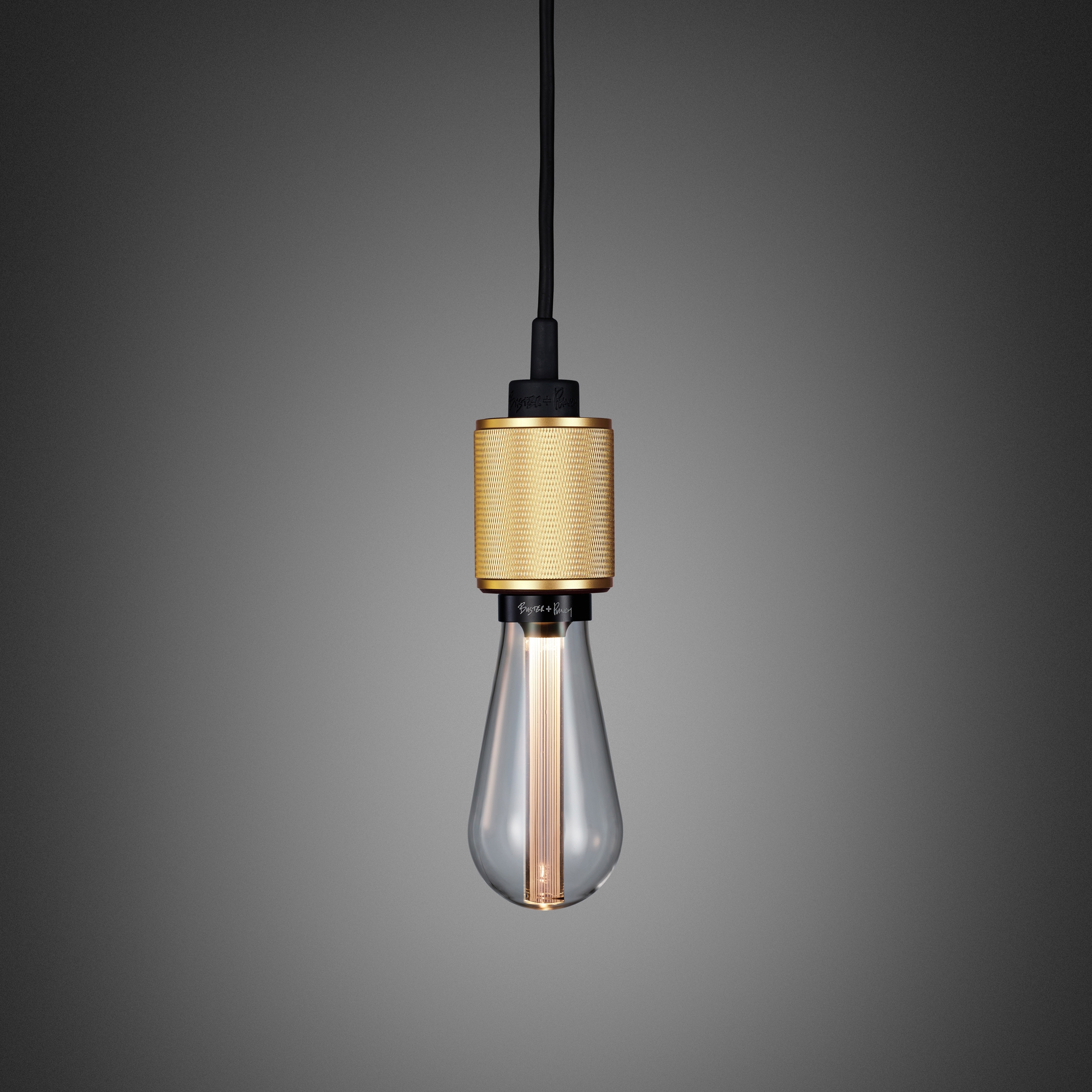 Mostra il prodotto Pendant Lighting | Heavy Metal | Brass del produttore Buster + Punch
