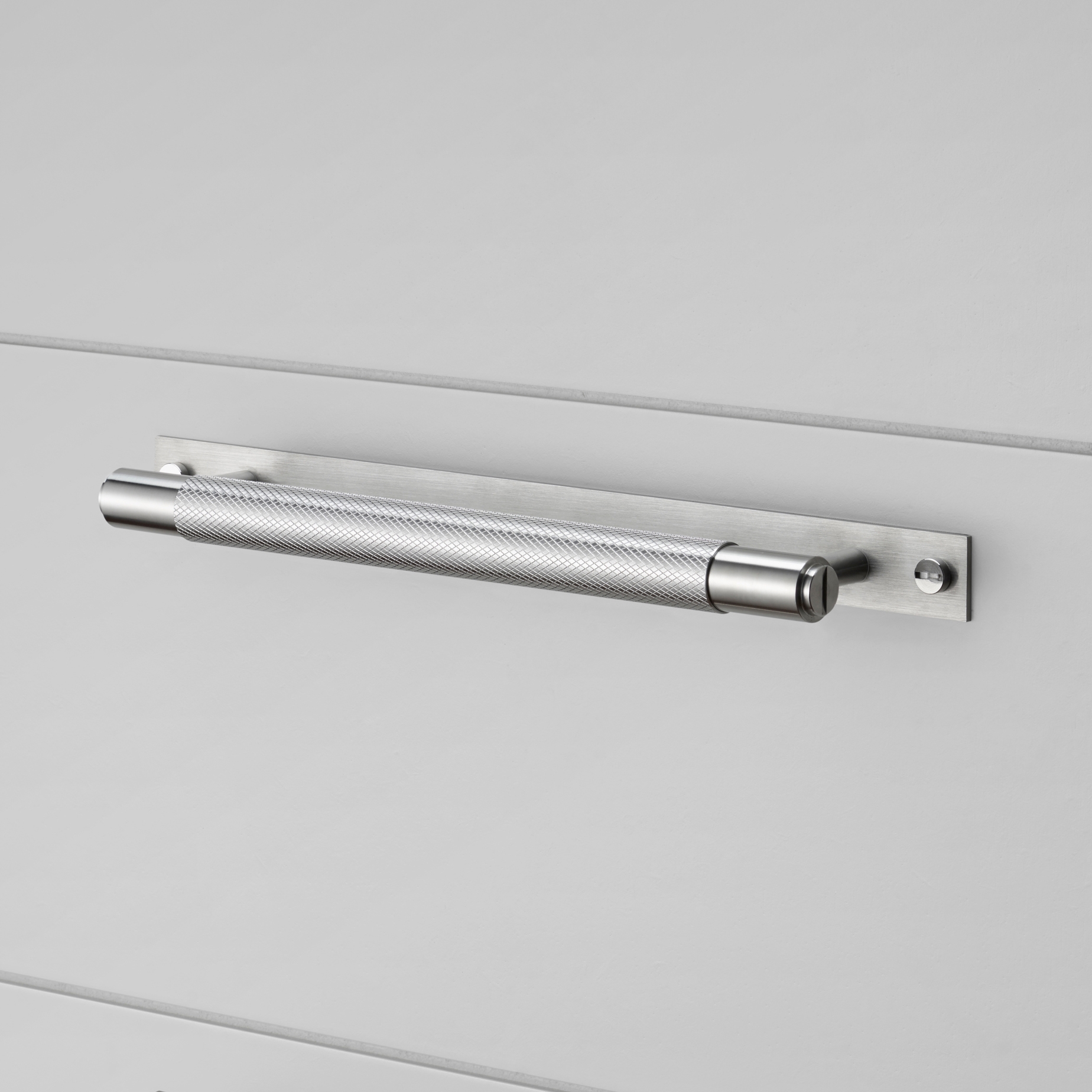 Mostra il prodotto Cabinet Hardware | Pull Bar | Plate | Steel del produttore Buster + Punch