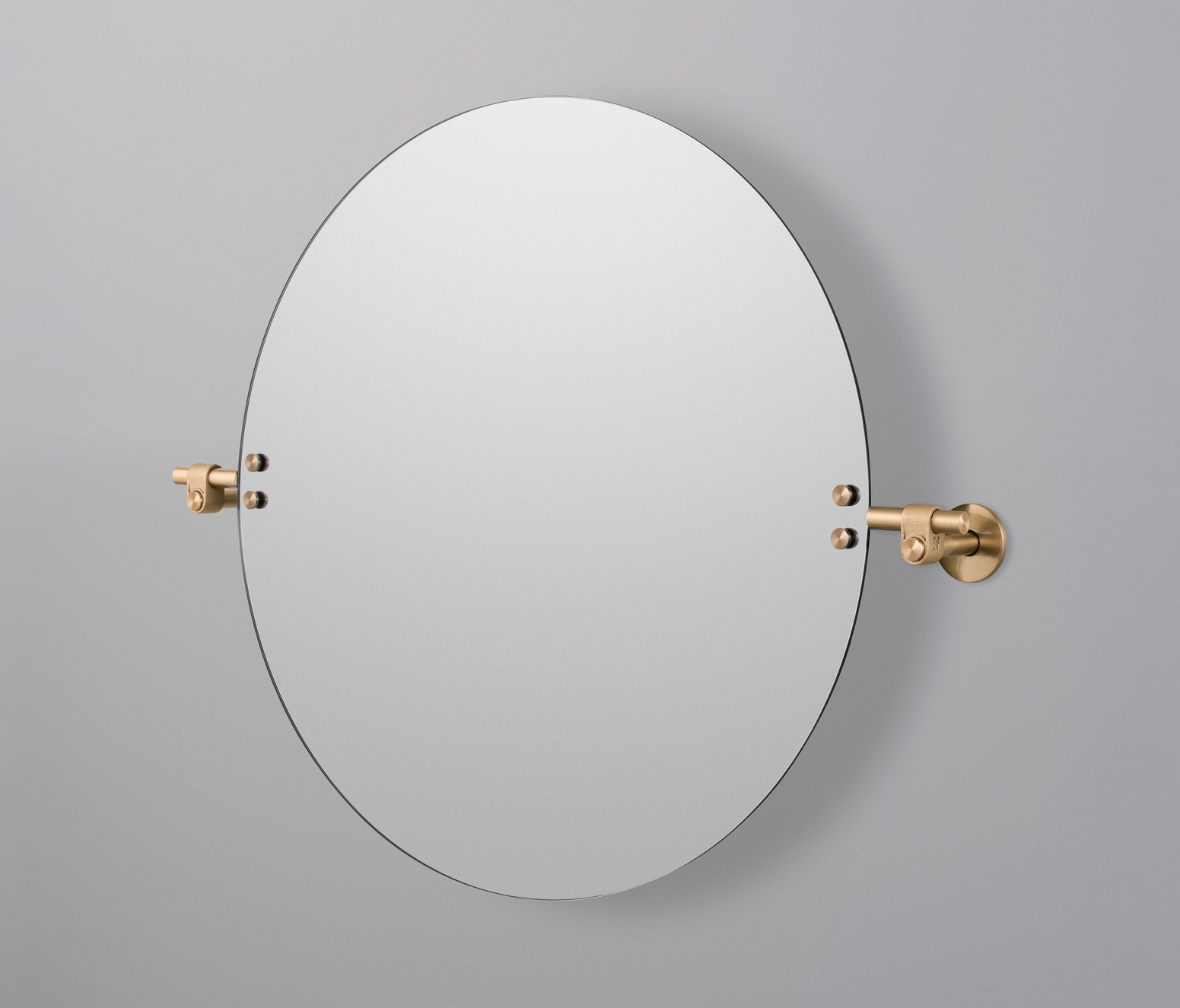 Mostra il prodotto Bathroom Accessories I Cast Mirror del produttore Buster + Punch