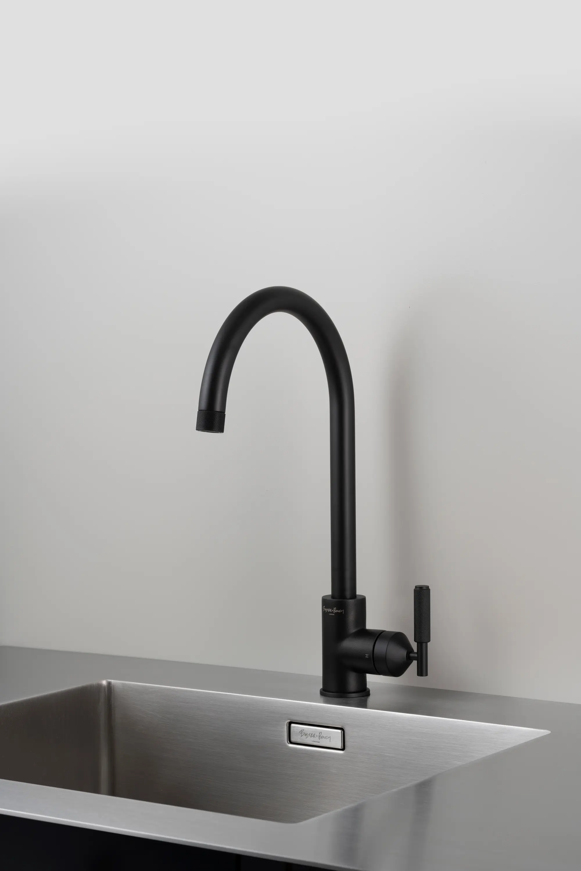 Buster + Punch - Kitchen Accessories | Mixer Tap Linear